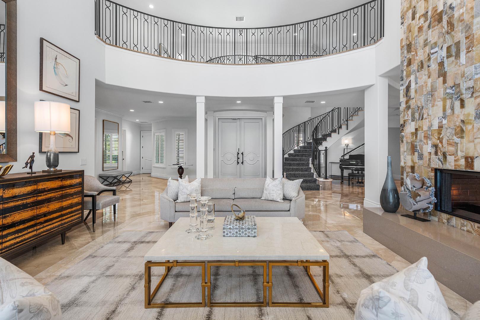 ROYAL PALM YACHT & COUNTRY CLUB - Residential