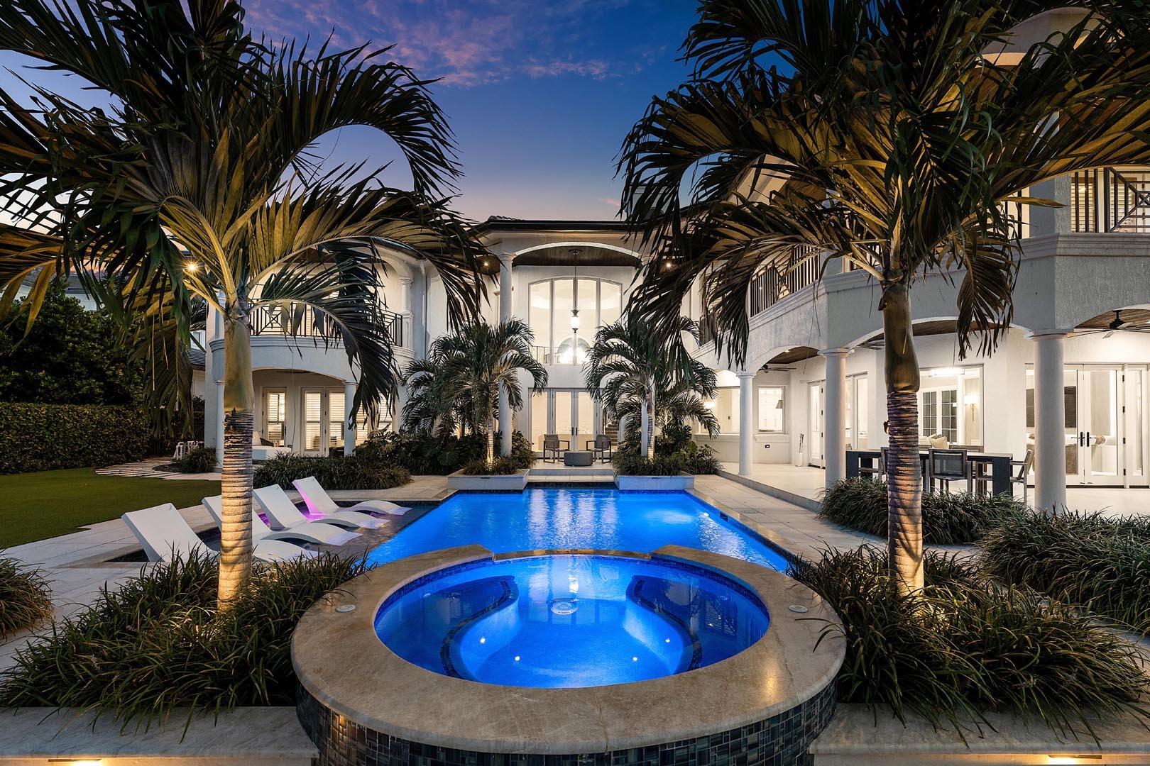 ROYAL PALM YACHT & COUNTRY CLUB - Residential