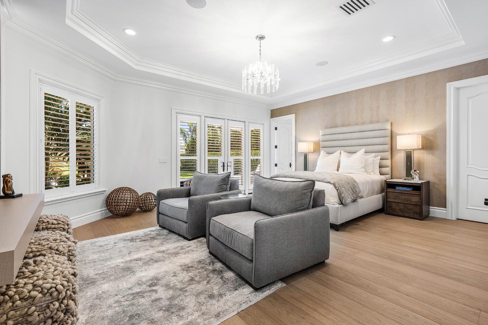 ROYAL PALM YACHT & COUNTRY CLUB - Residential