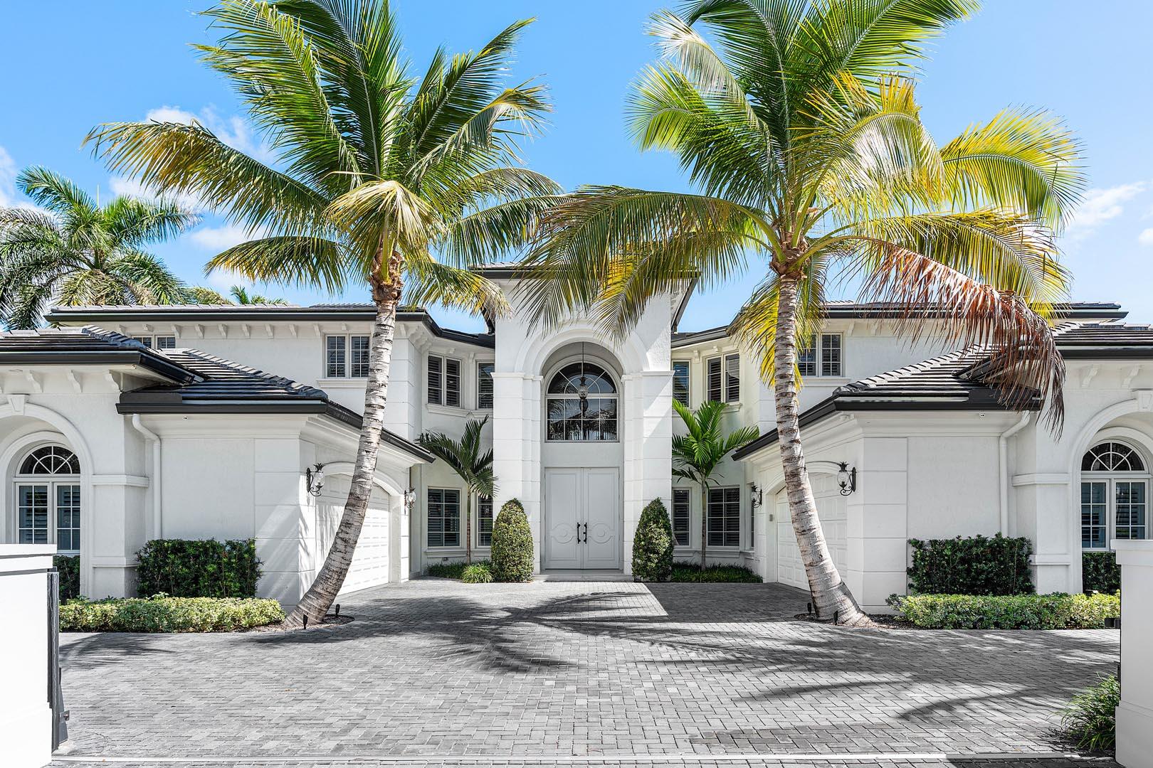 ROYAL PALM YACHT & COUNTRY CLUB - Residential