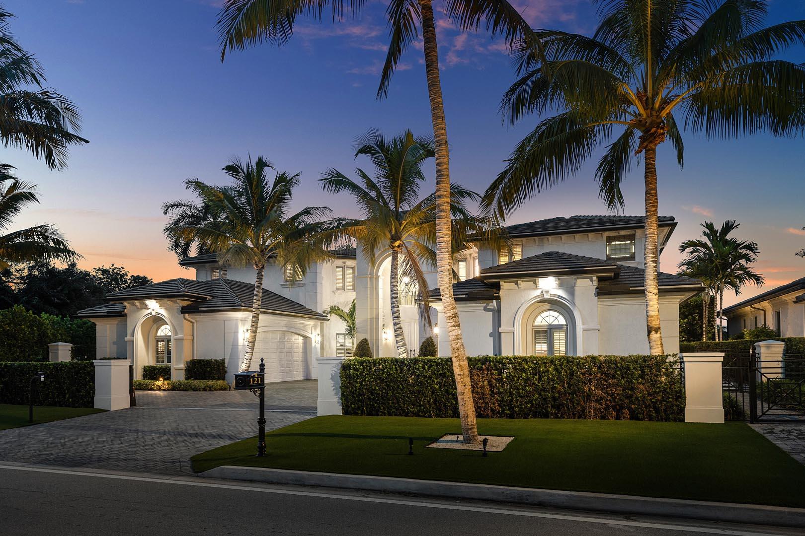 ROYAL PALM YACHT & COUNTRY CLUB - Residential