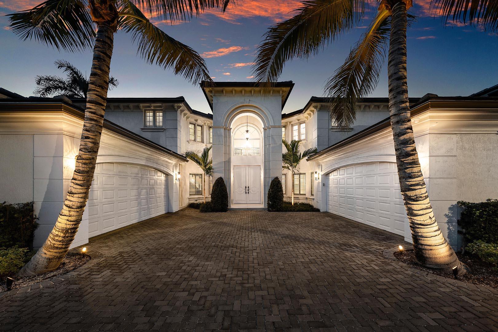 ROYAL PALM YACHT & COUNTRY CLUB - Residential