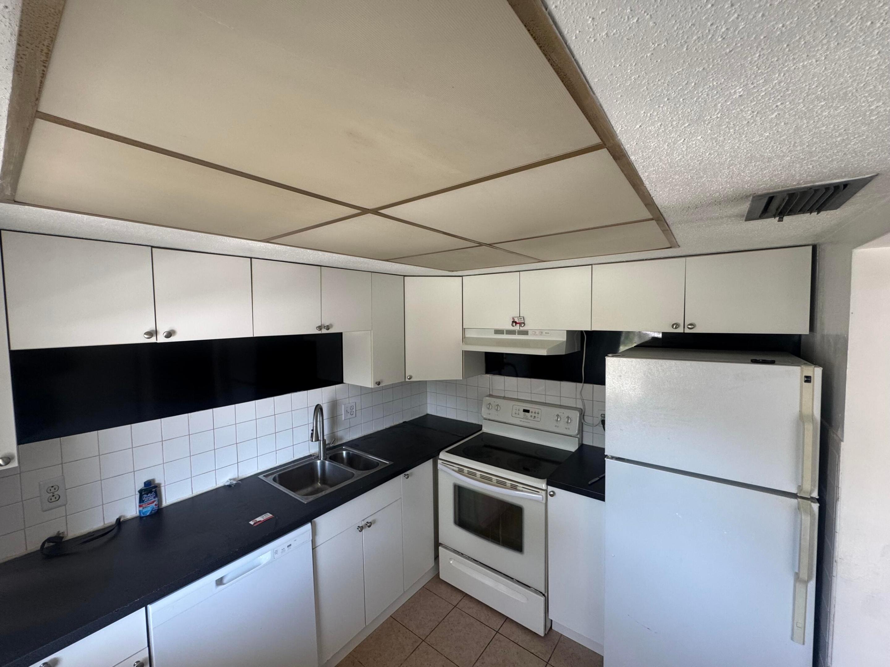BONITA SPRINGS CONDO - Residential Lease