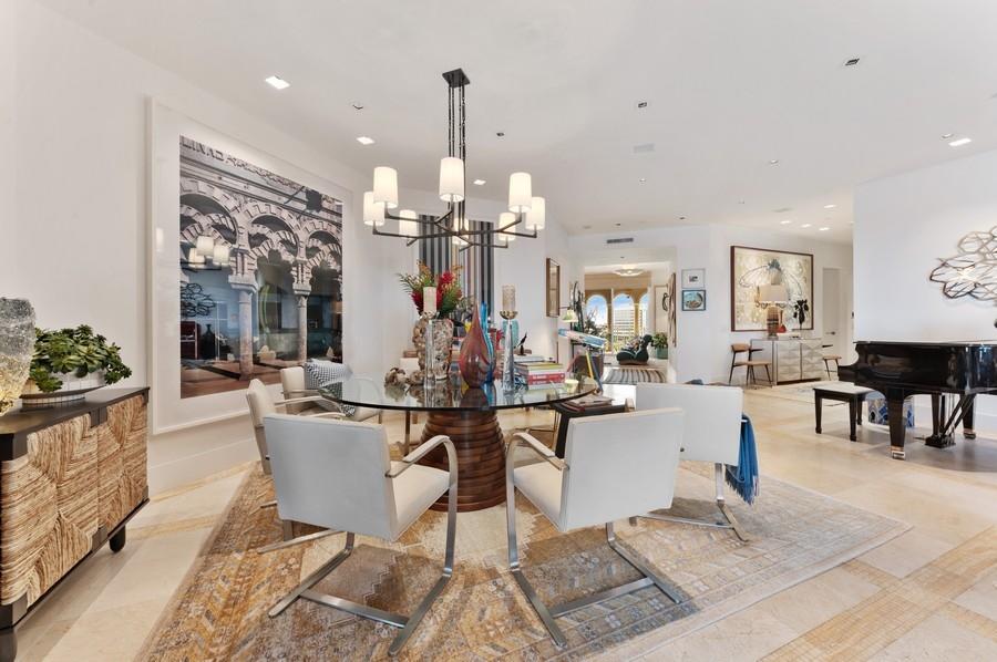 ONE WATERMARK PLACE - Residential