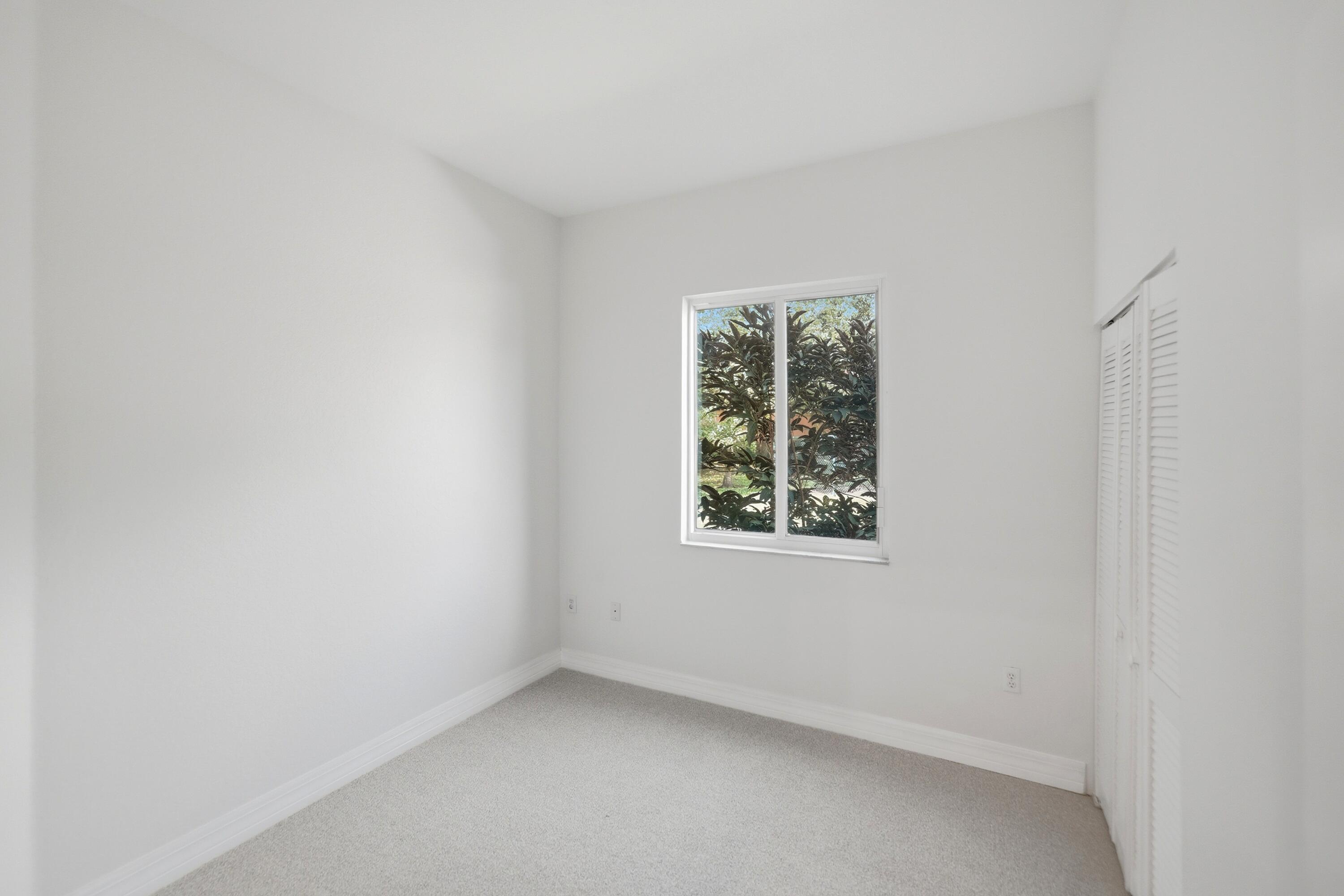 VILABELLA CENTRAL PARK CONDO - Residential