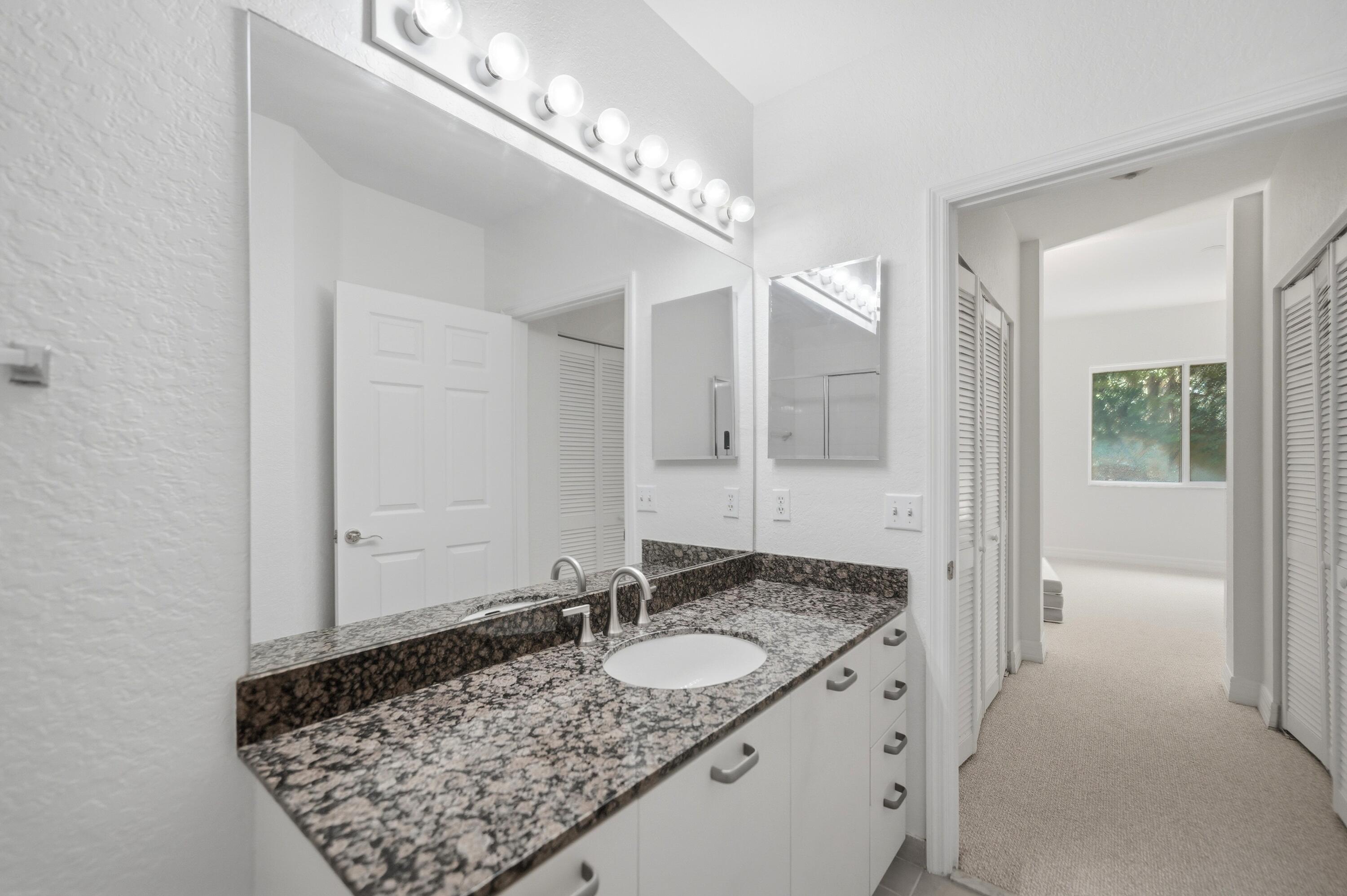 VILABELLA CENTRAL PARK CONDO - Residential