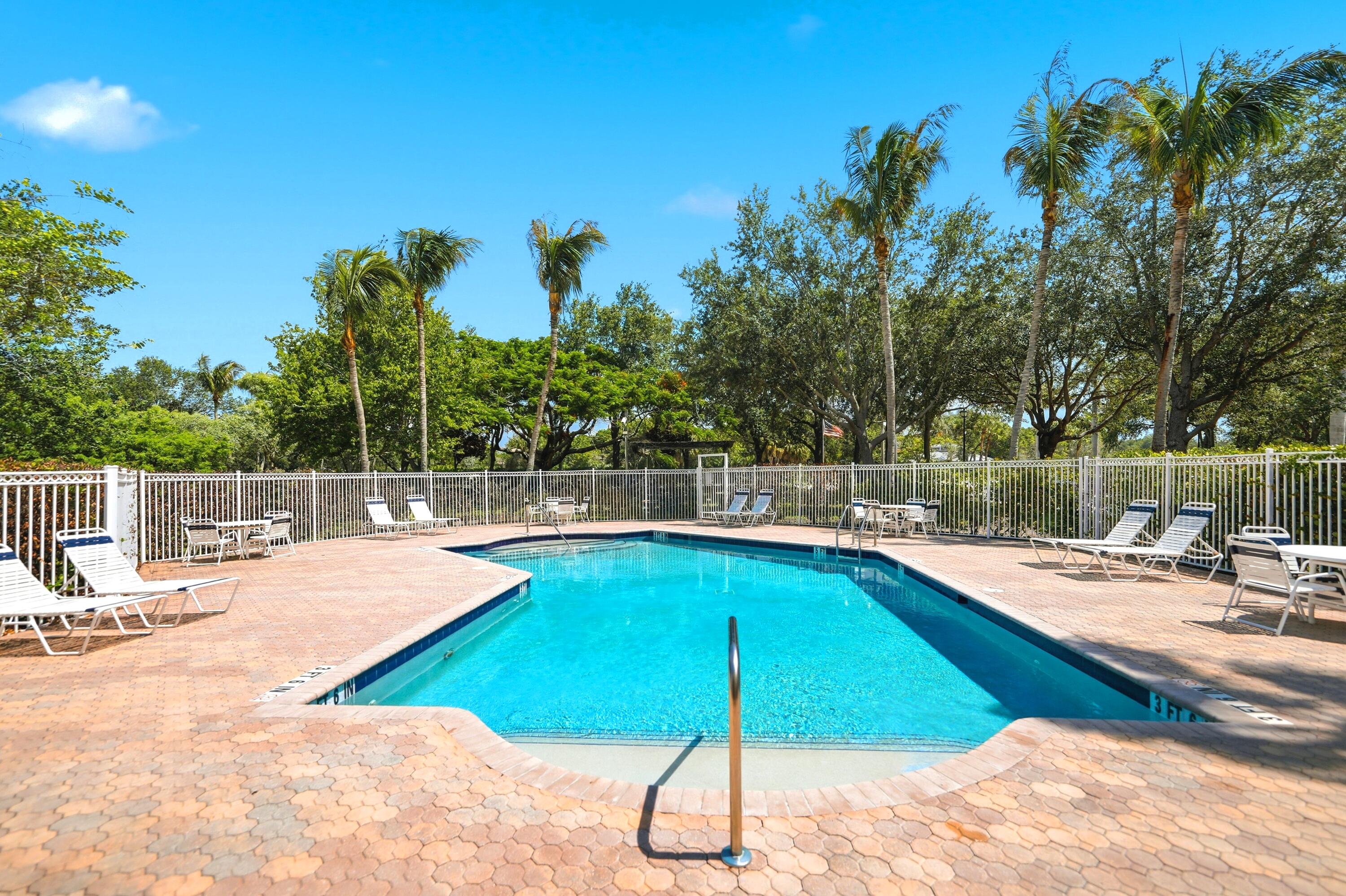 VILABELLA CENTRAL PARK CONDO - Residential