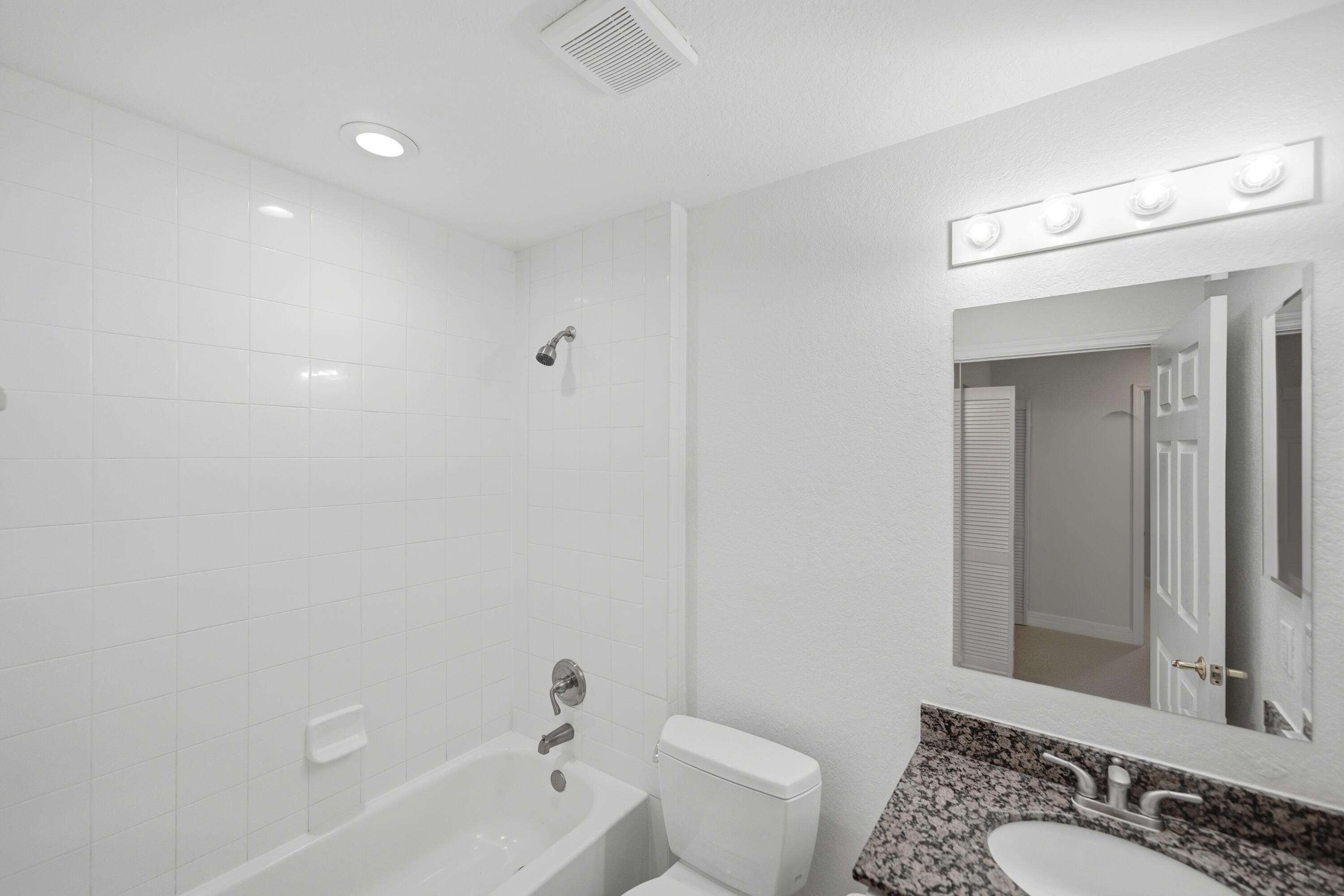 VILABELLA CENTRAL PARK CONDO - Residential
