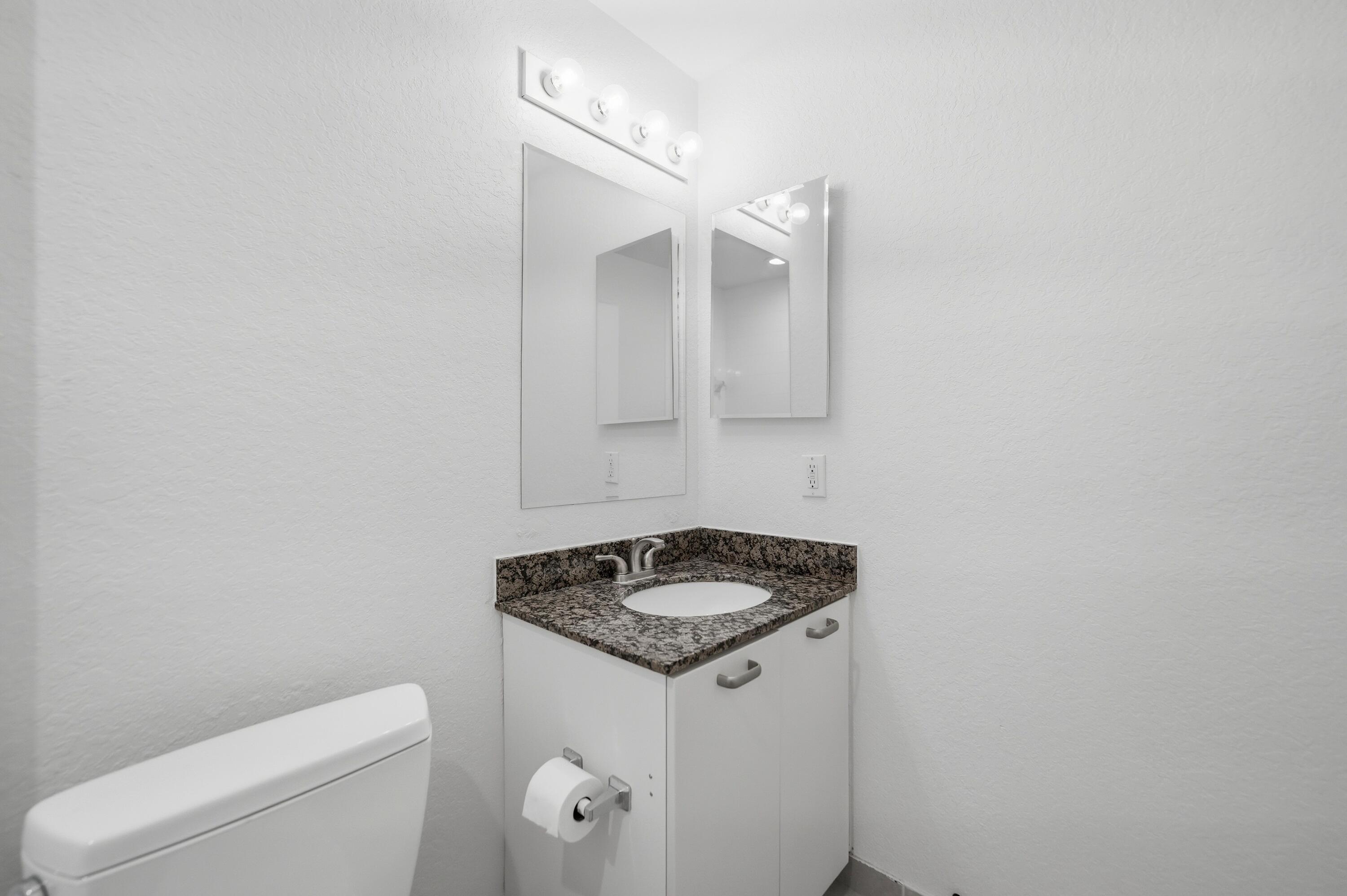 VILABELLA CENTRAL PARK CONDO - Residential