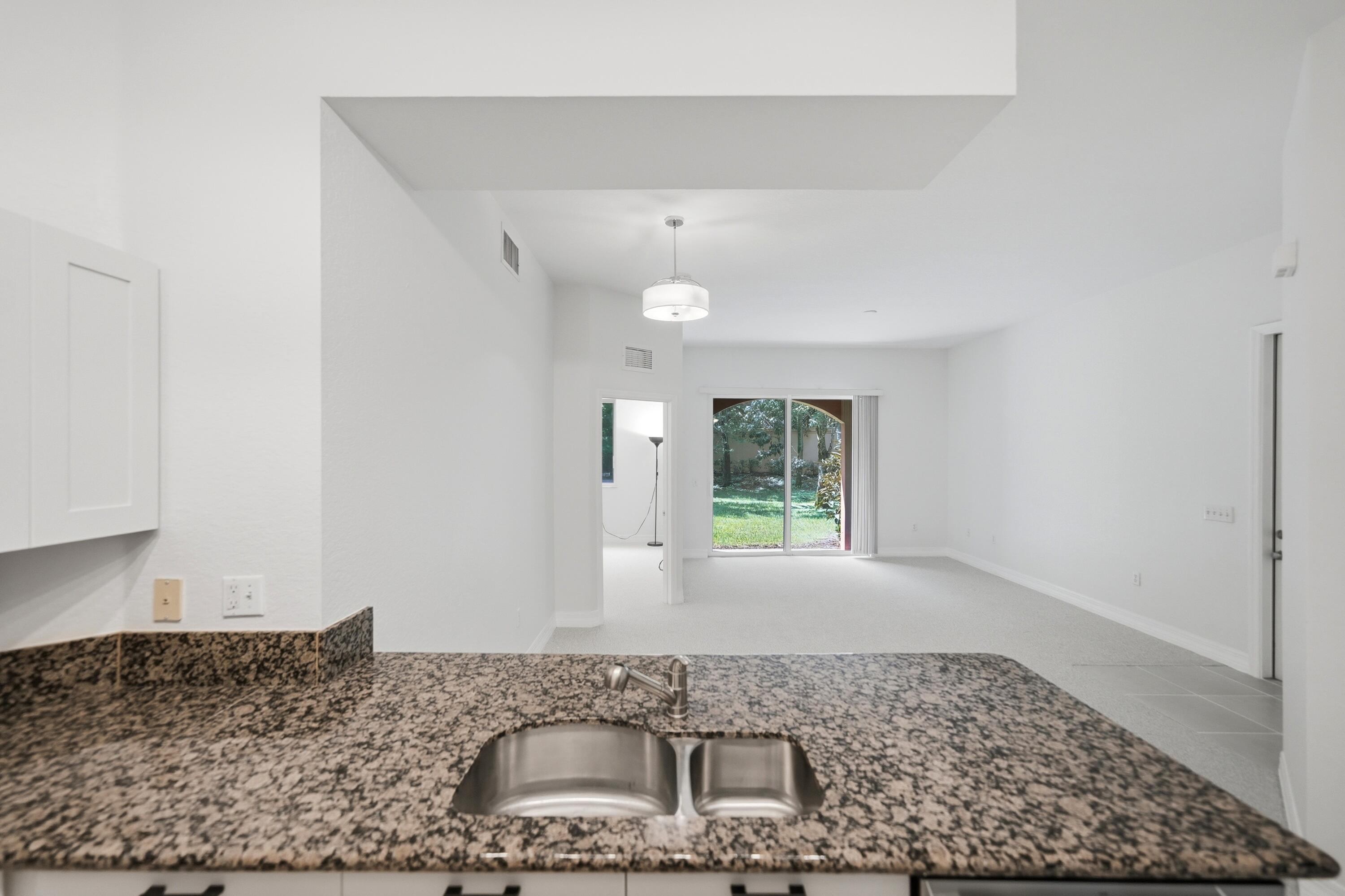 VILABELLA CENTRAL PARK CONDO - Residential