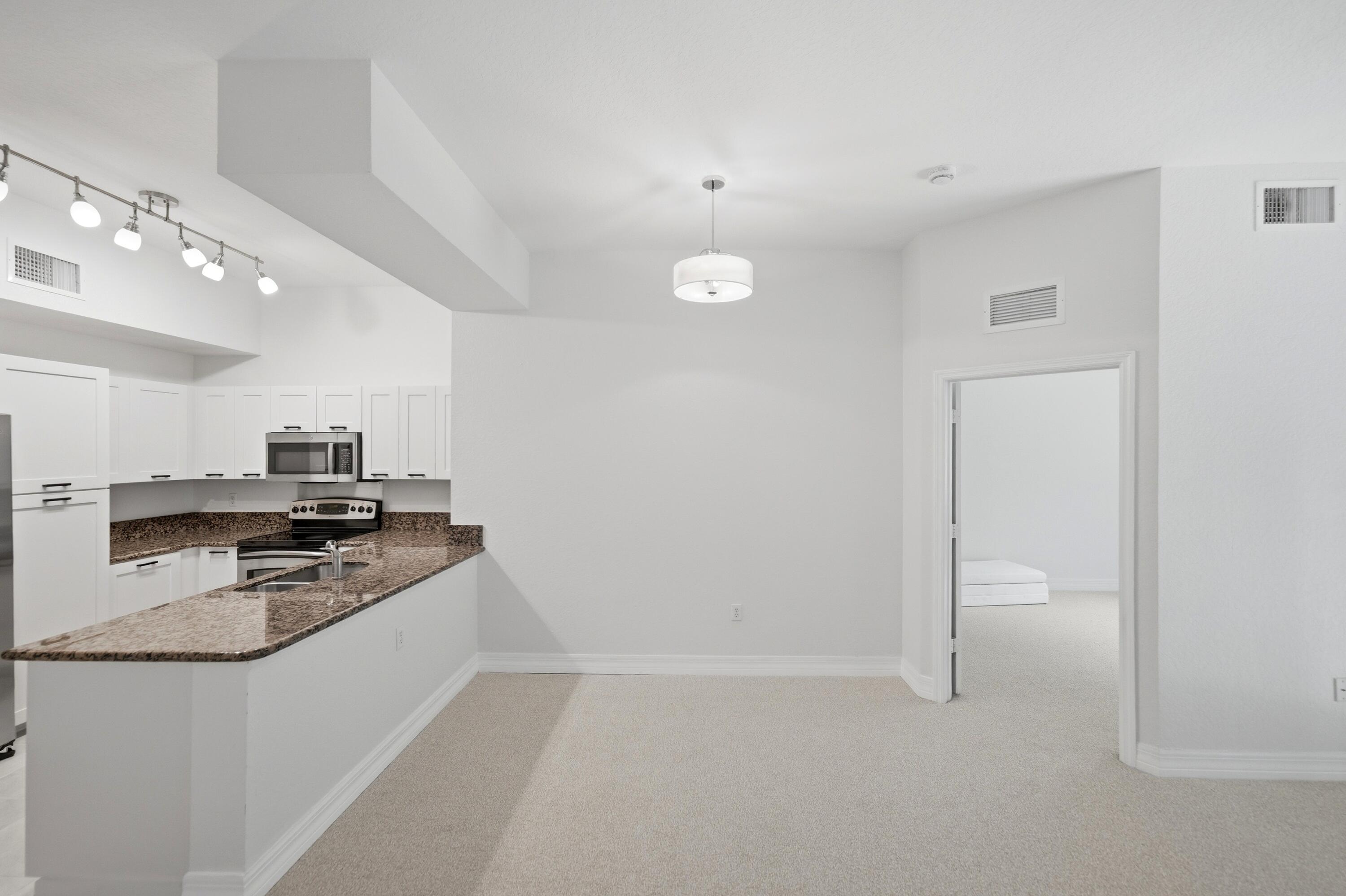 VILABELLA CENTRAL PARK CONDO - Residential