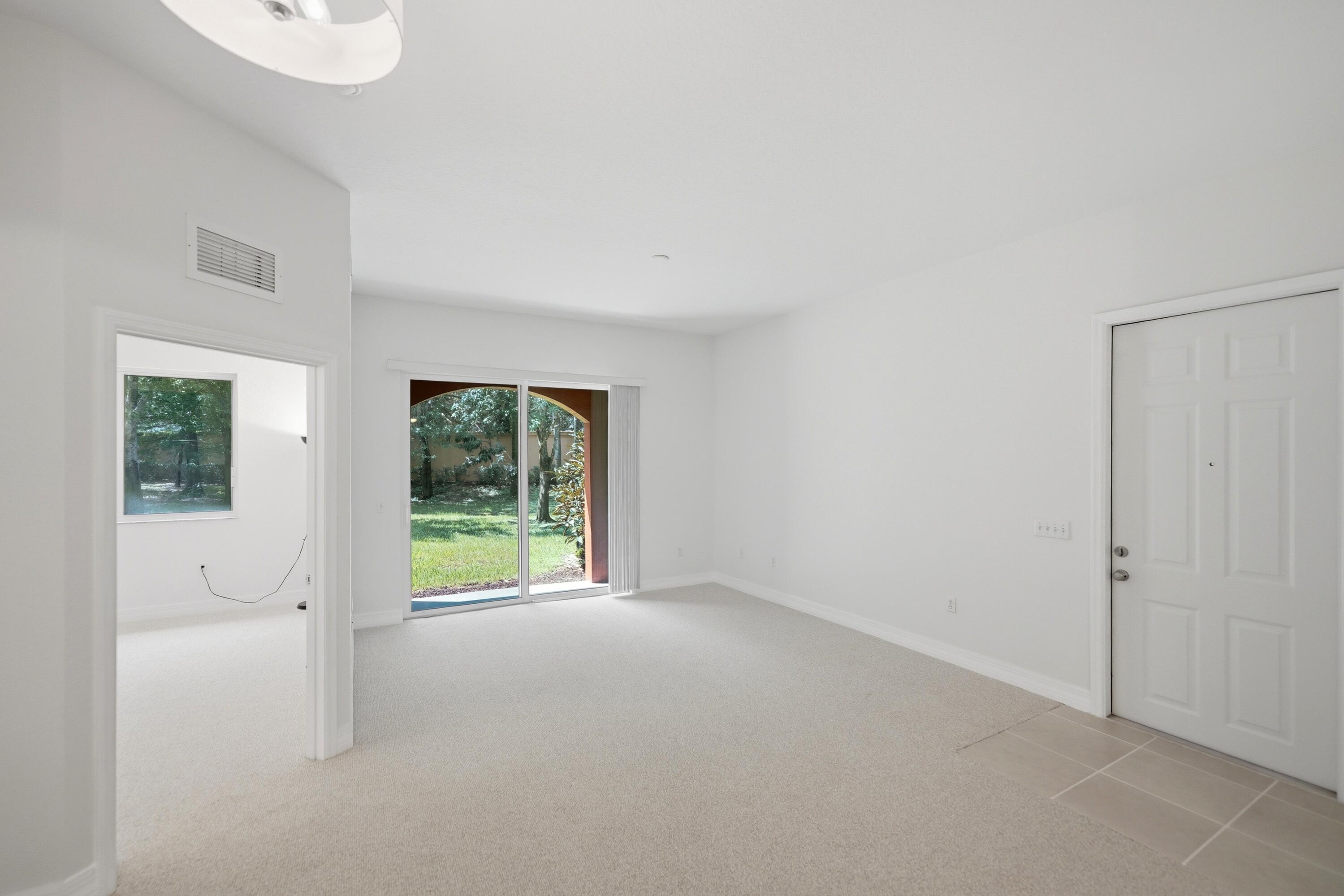 VILABELLA CENTRAL PARK CONDO - Residential