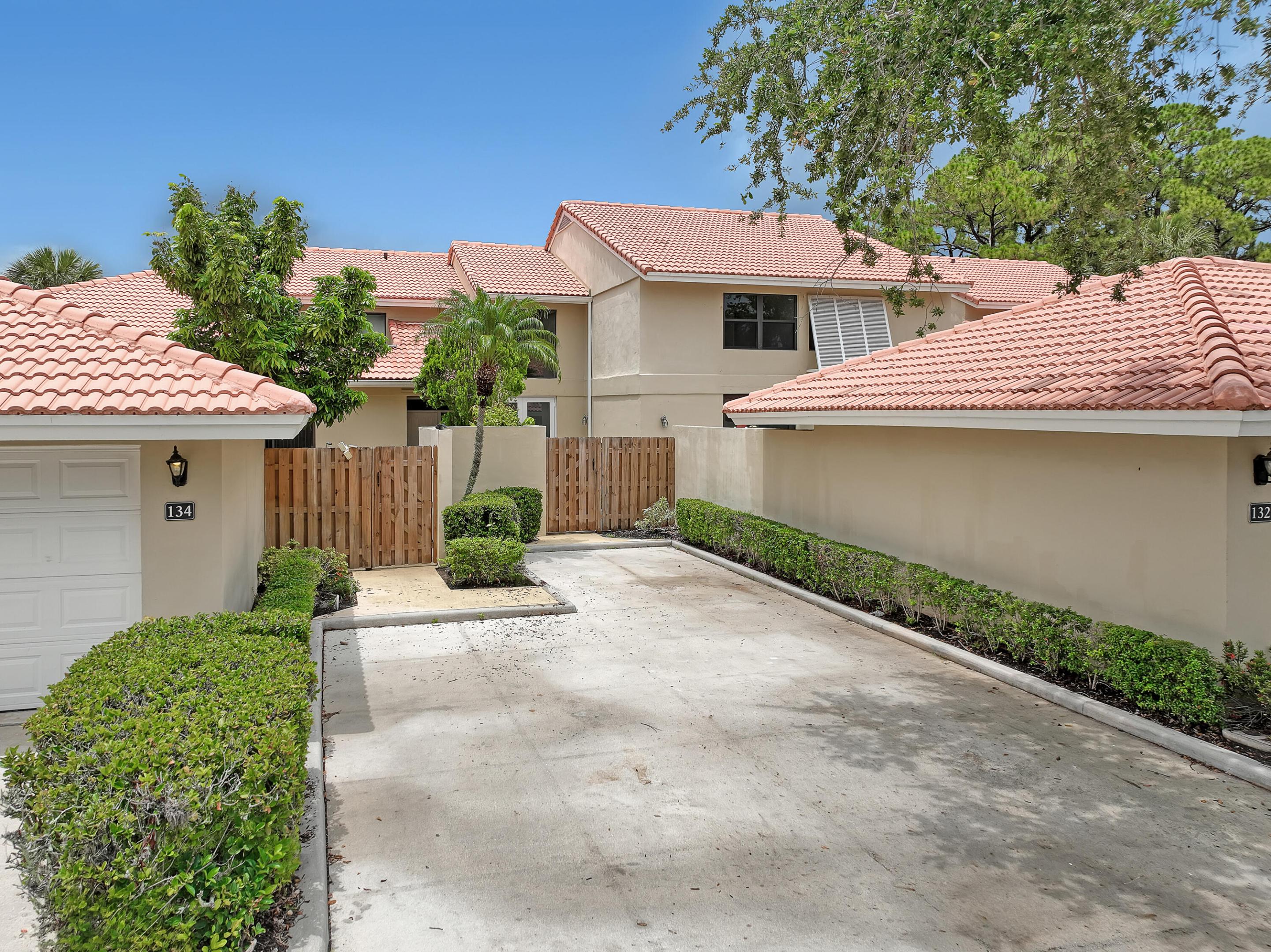 PGA PATIO HOMES - Residential