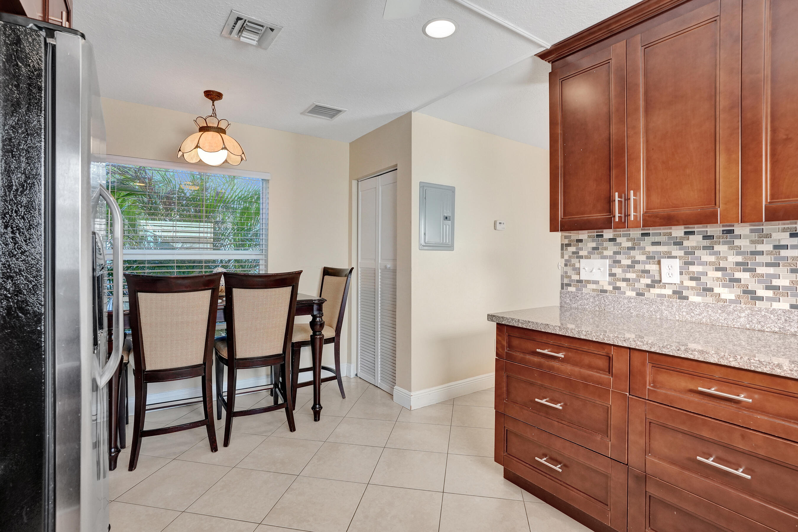 NORTH PALM BEACH VILLAGE OF 4 - Residential Lease