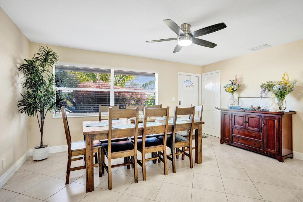NORTH PALM BEACH VILLAGE OF 4 - Residential Lease