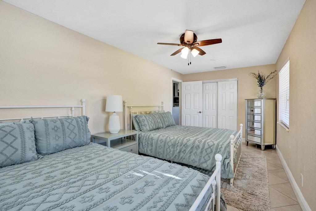 NORTH PALM BEACH VILLAGE OF 4 - Residential Lease