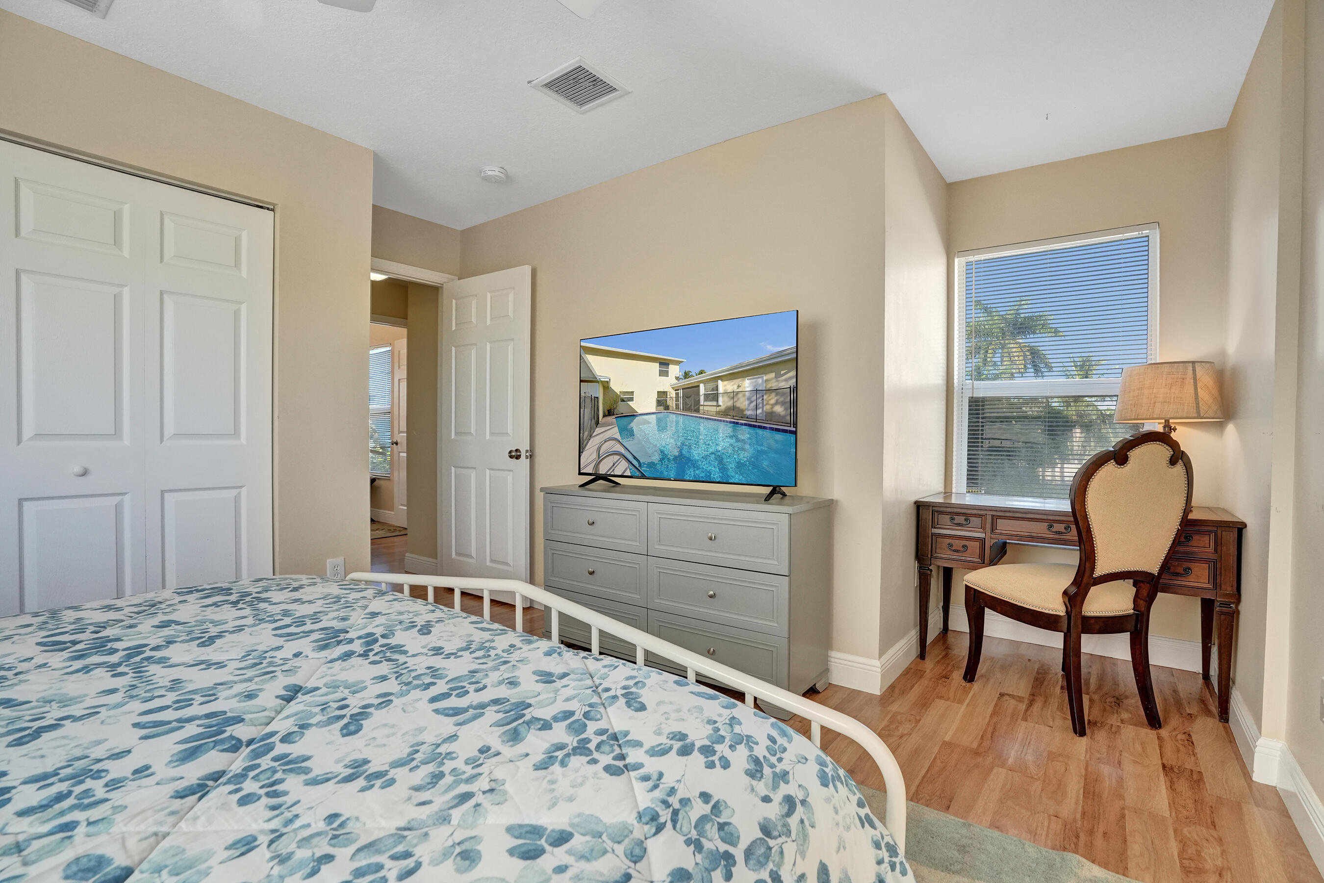 NORTH PALM BEACH VILLAGE OF 4 - Residential Lease