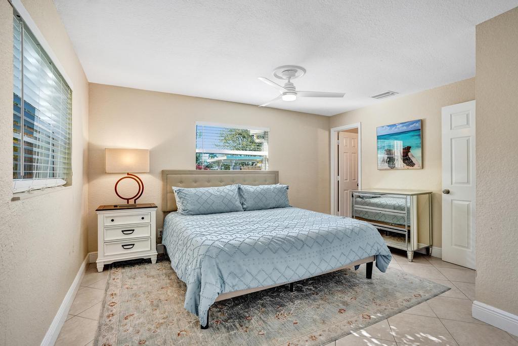 NORTH PALM BEACH VILLAGE OF 4 - Residential Lease