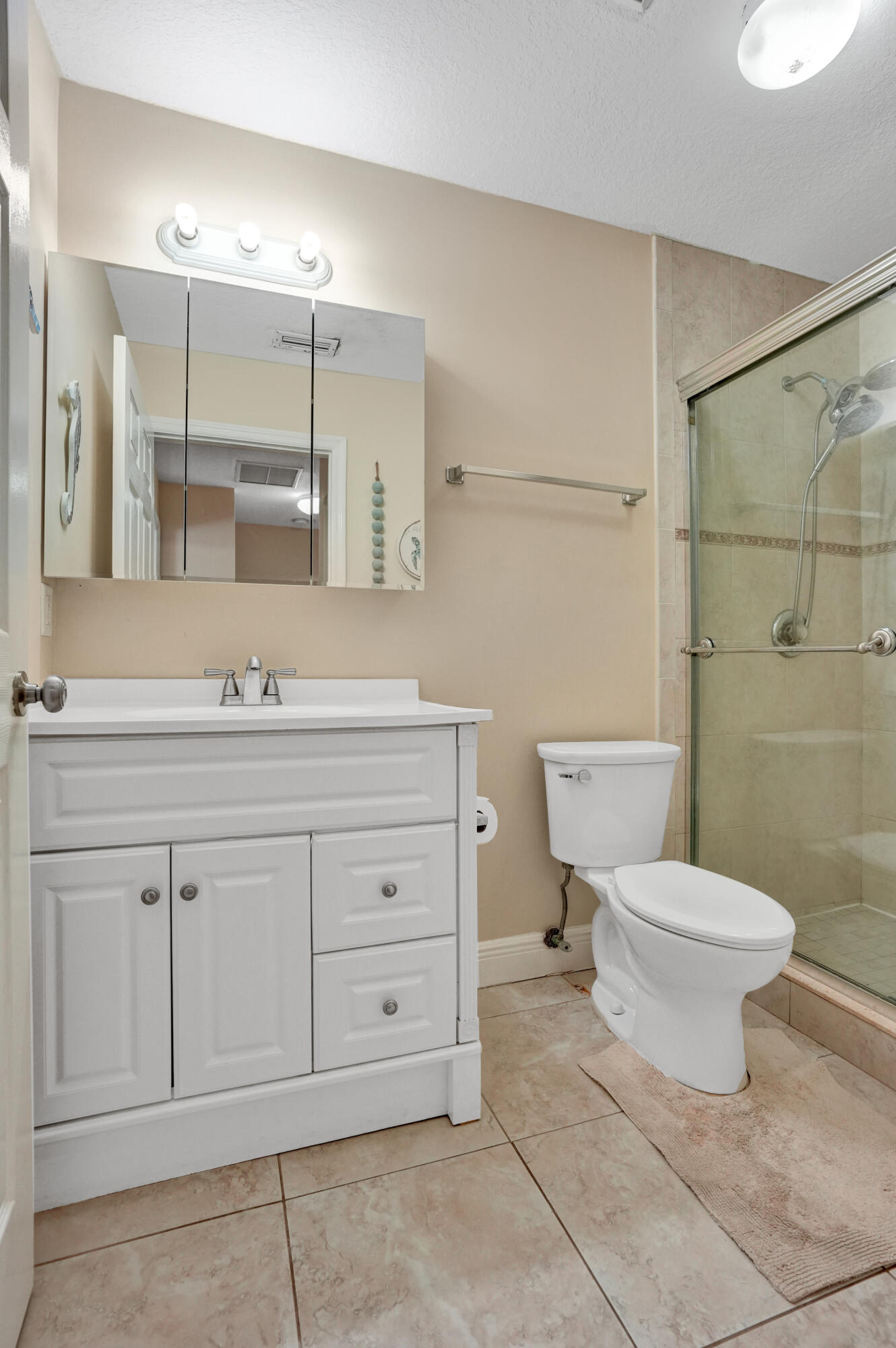 NORTH PALM BEACH VILLAGE OF 4 - Residential Lease
