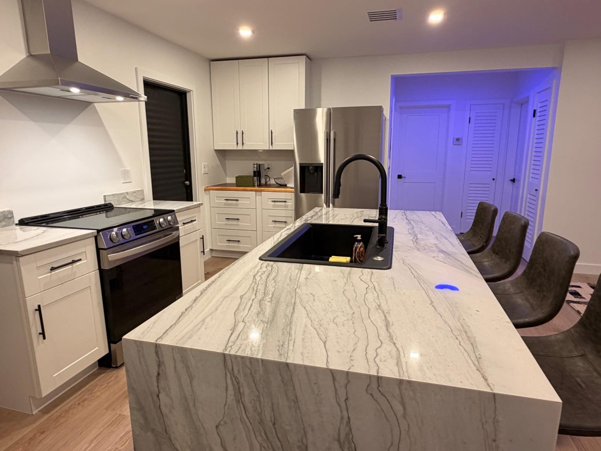 BISCAYNE GARDENS SEC F PT 3 - Residential Lease