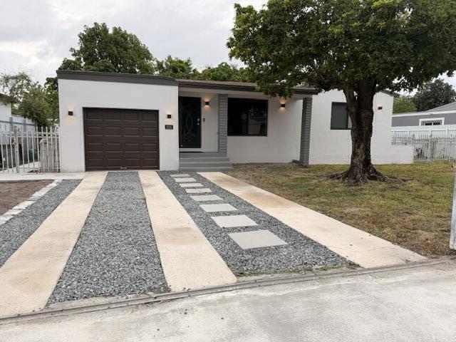 BISCAYNE GARDENS SEC F PT 3 - Residential Lease