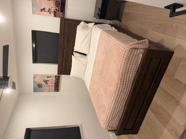 BISCAYNE GARDENS SEC F PT 3 - Residential Lease