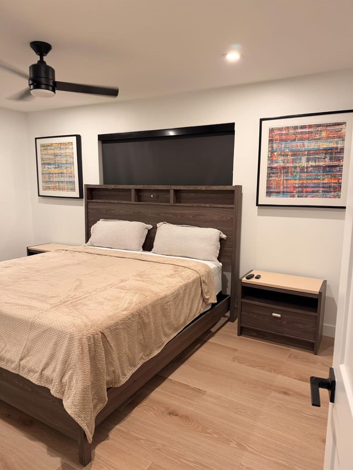 BISCAYNE GARDENS SEC F PT 3 - Residential Lease