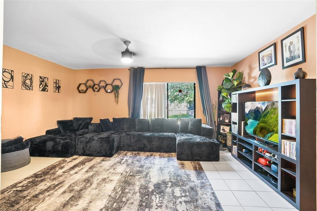 LESLIE ESTATES SEC 14 - Residential
