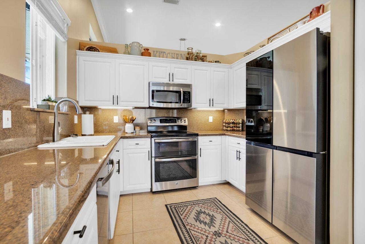 REGENCY LAKES AT COCONUT CREEK / MALLARDS LANDING - Residential
