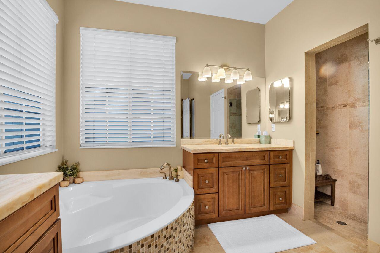 REGENCY LAKES AT COCONUT CREEK / MALLARDS LANDING - Residential