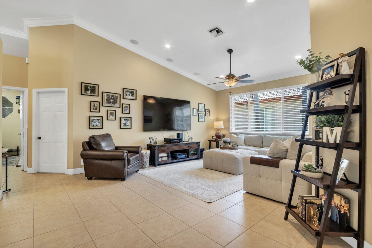REGENCY LAKES AT COCONUT CREEK / MALLARDS LANDING - Residential