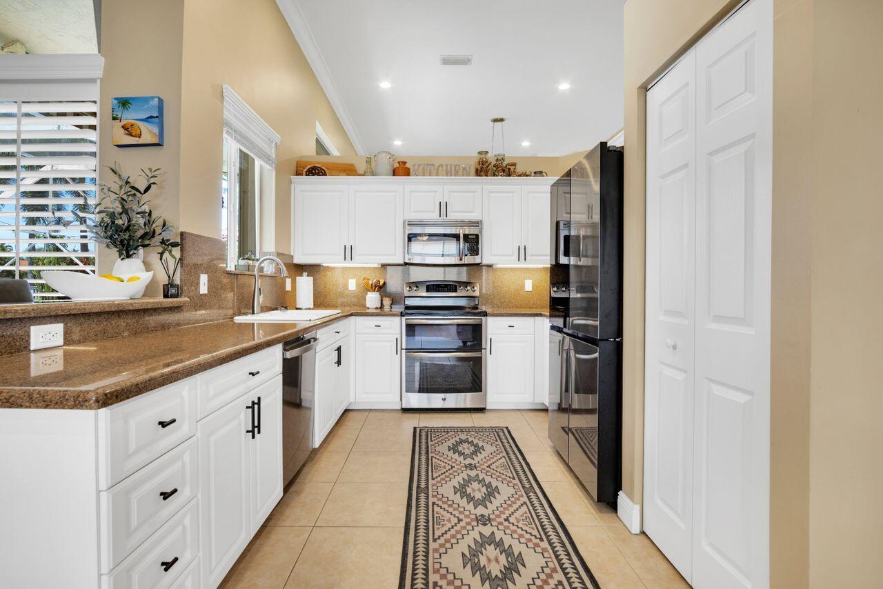 REGENCY LAKES AT COCONUT CREEK / MALLARDS LANDING - Residential
