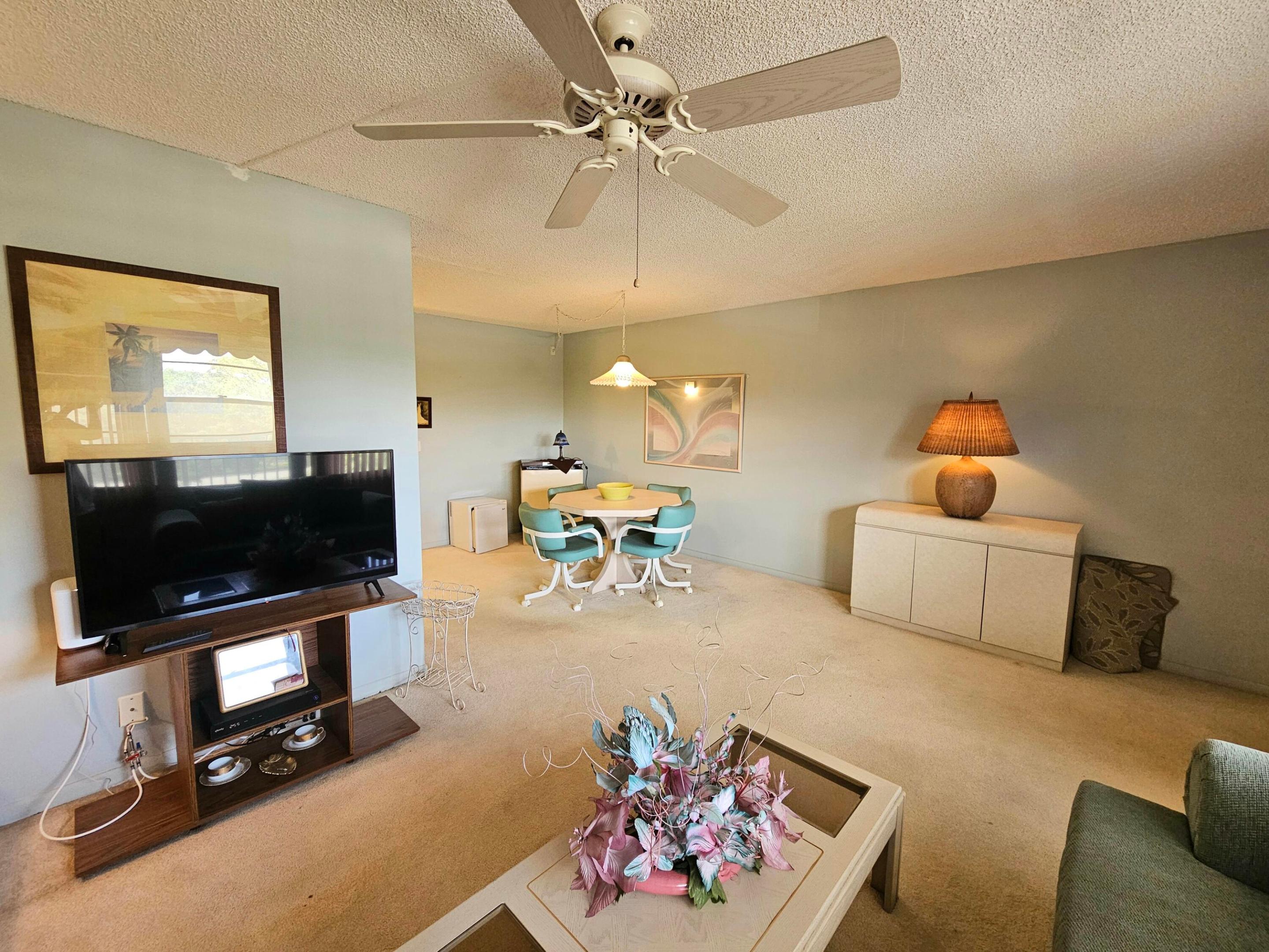 KINGSLEY AT CENTURY VILLAGE - Residential