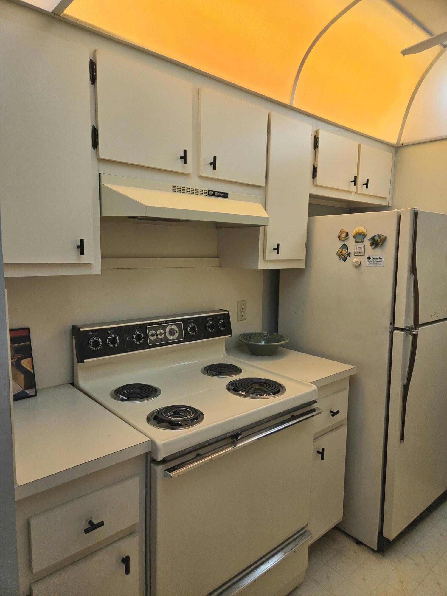 KINGSLEY AT CENTURY VILLAGE - Residential
