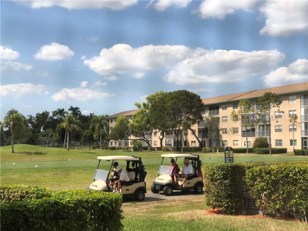 KINGSLEY AT CENTURY VILLAGE - Residential
