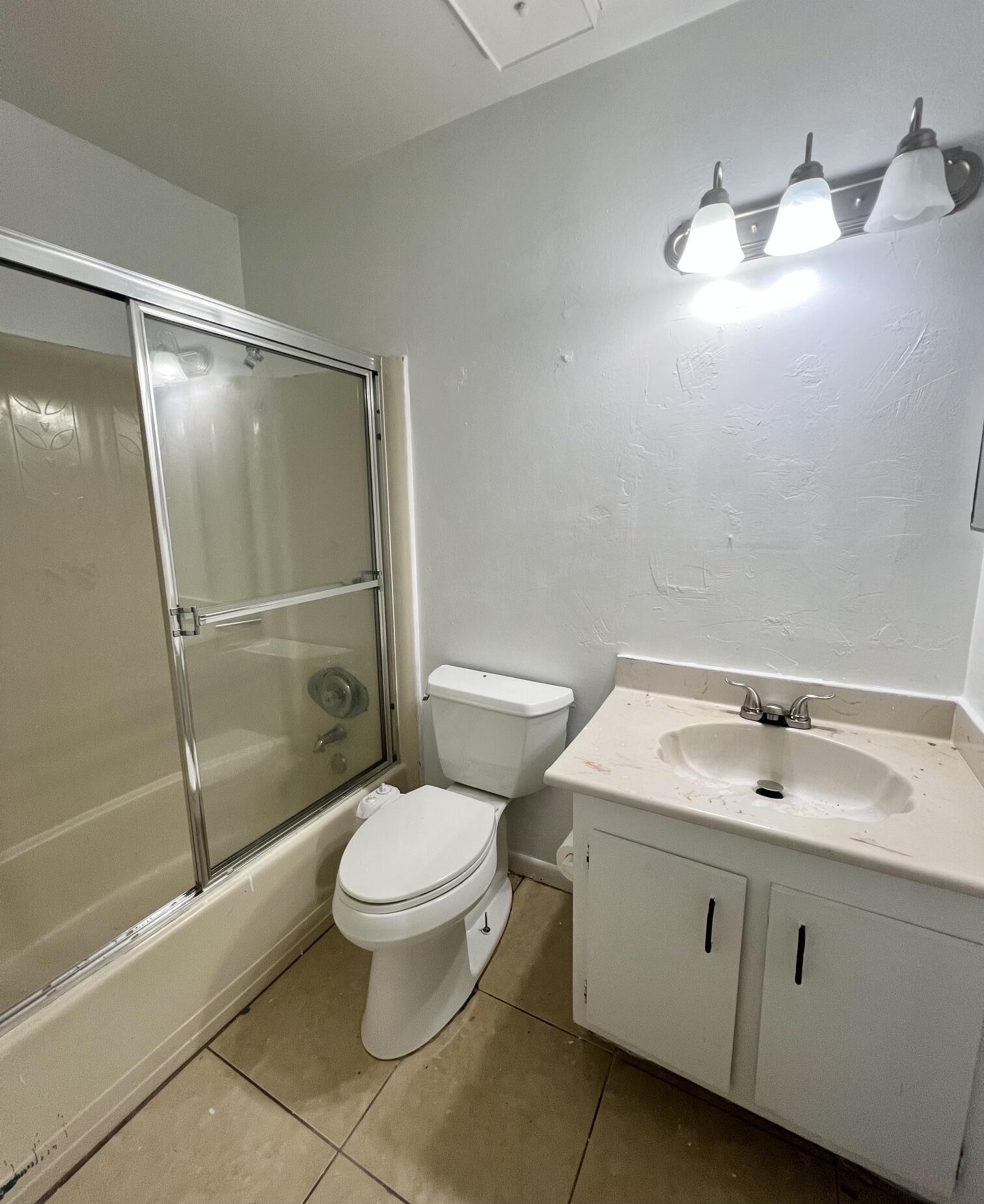 SHAKER WOODS VILLAGE - Residential Lease