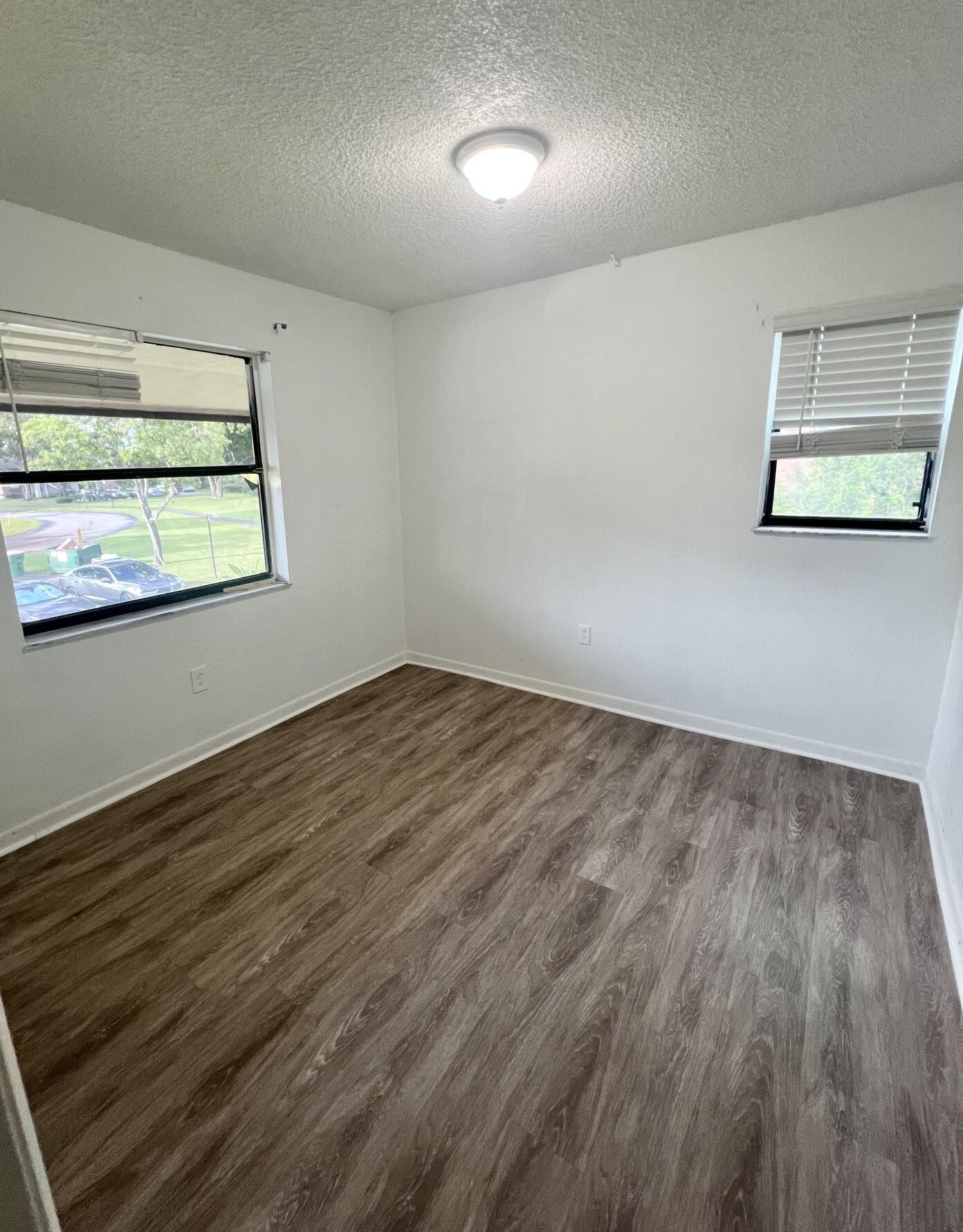 SHAKER WOODS VILLAGE - Residential Lease