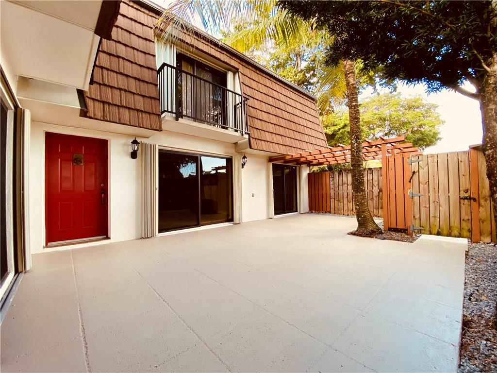Pine Island Ridge - Residential