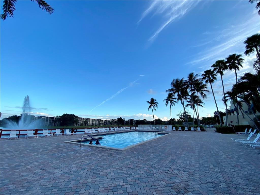 Pine Island Ridge - Residential