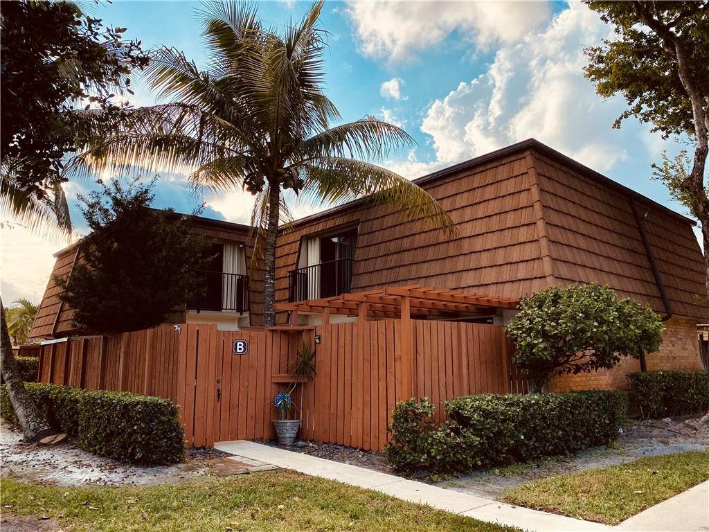 Pine Island Ridge - Residential