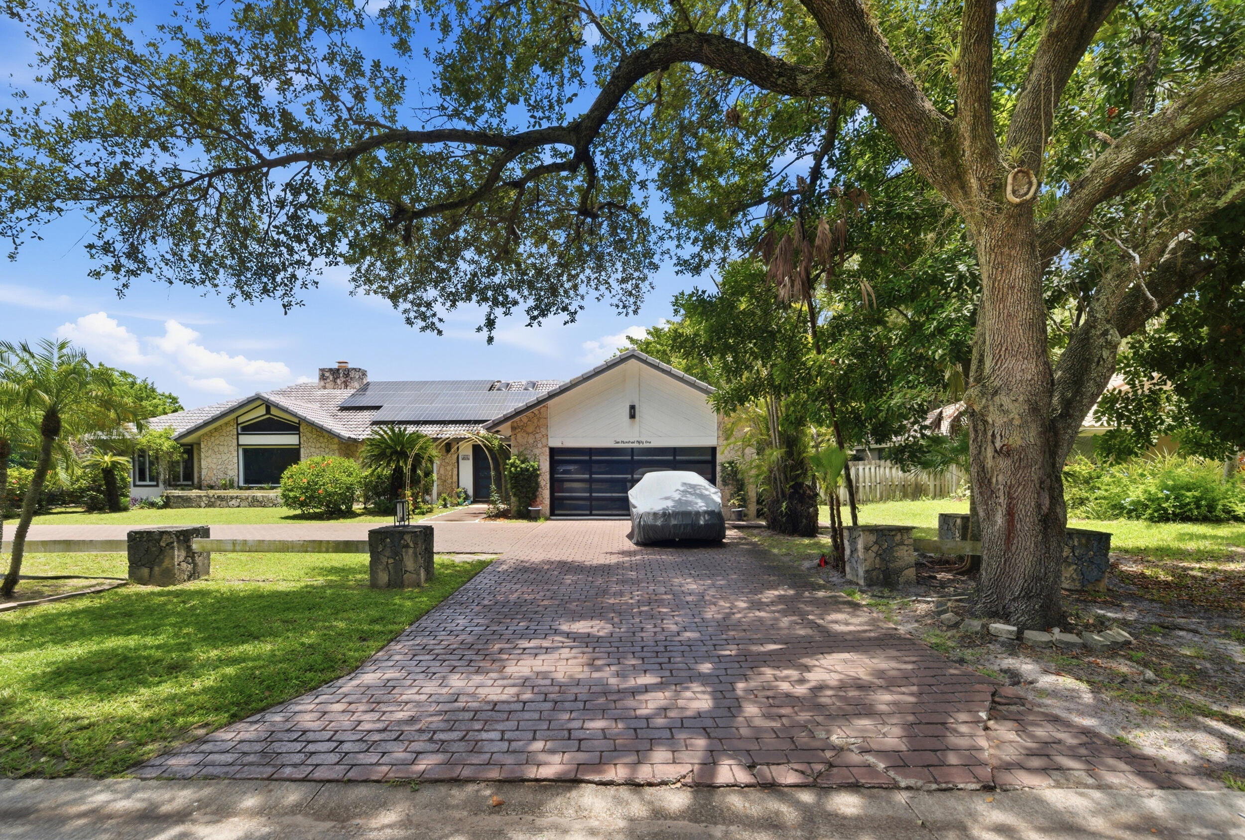 OAK WOOD - Residential