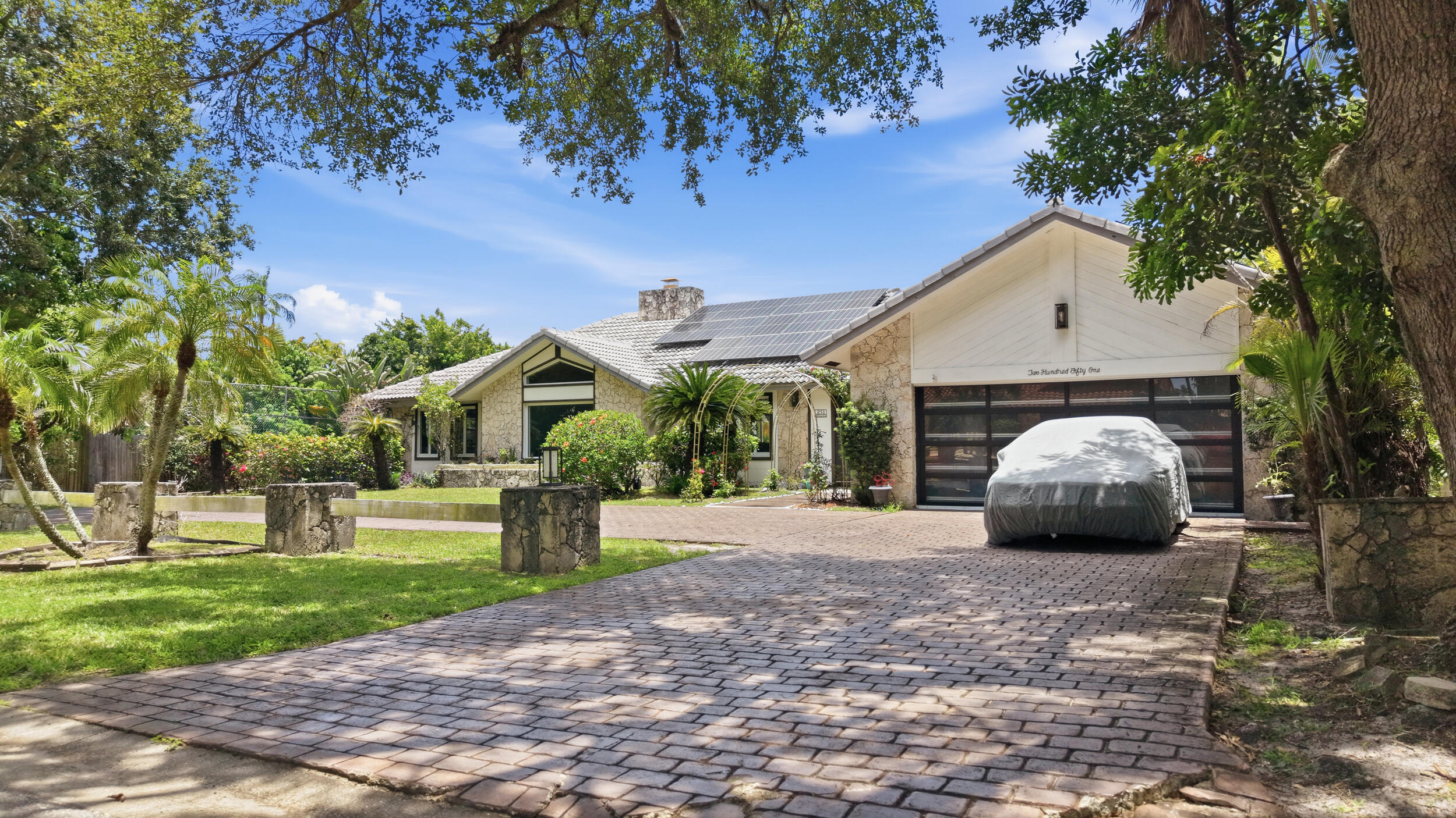 OAK WOOD - Residential
