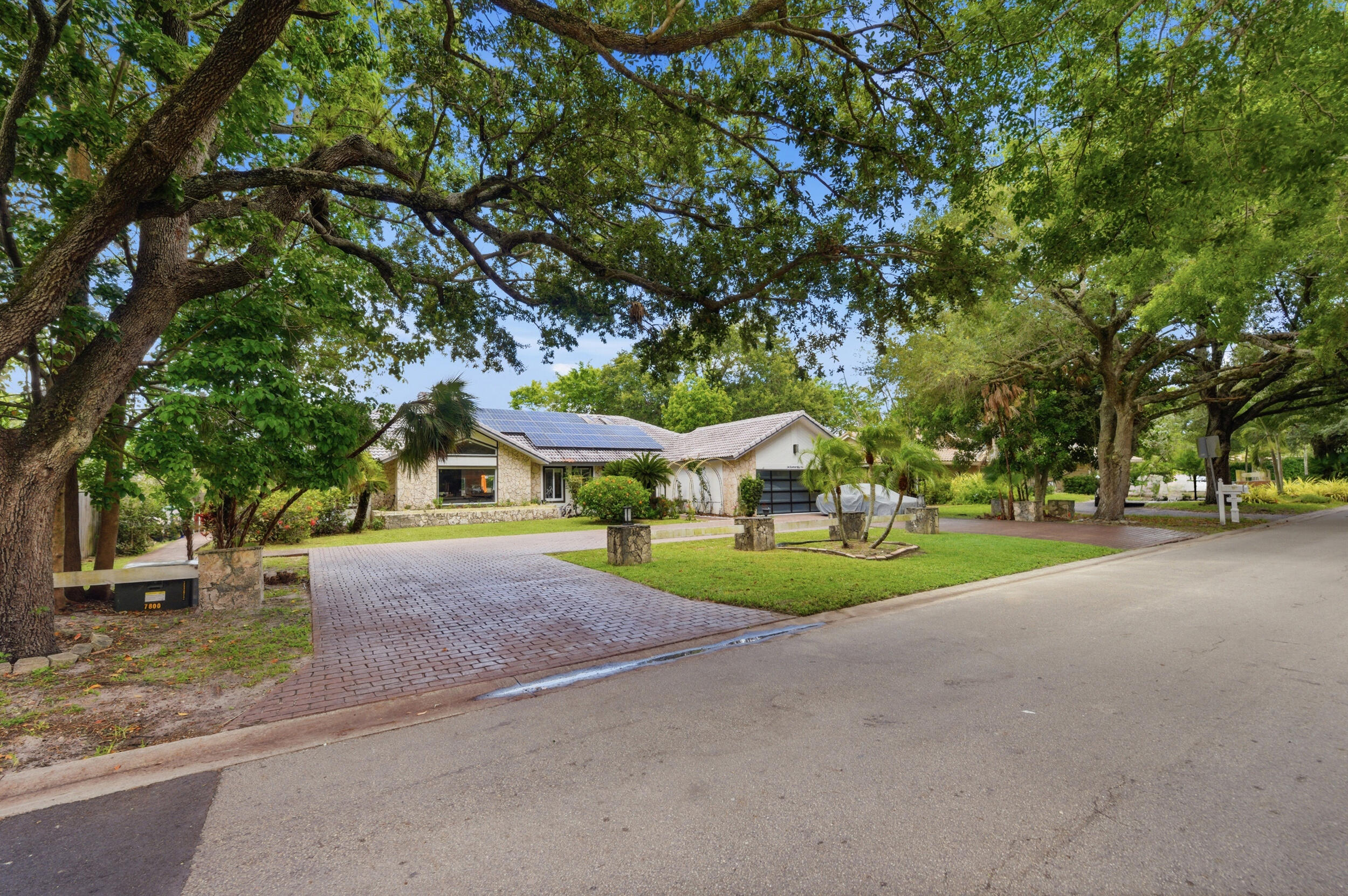 OAK WOOD - Residential