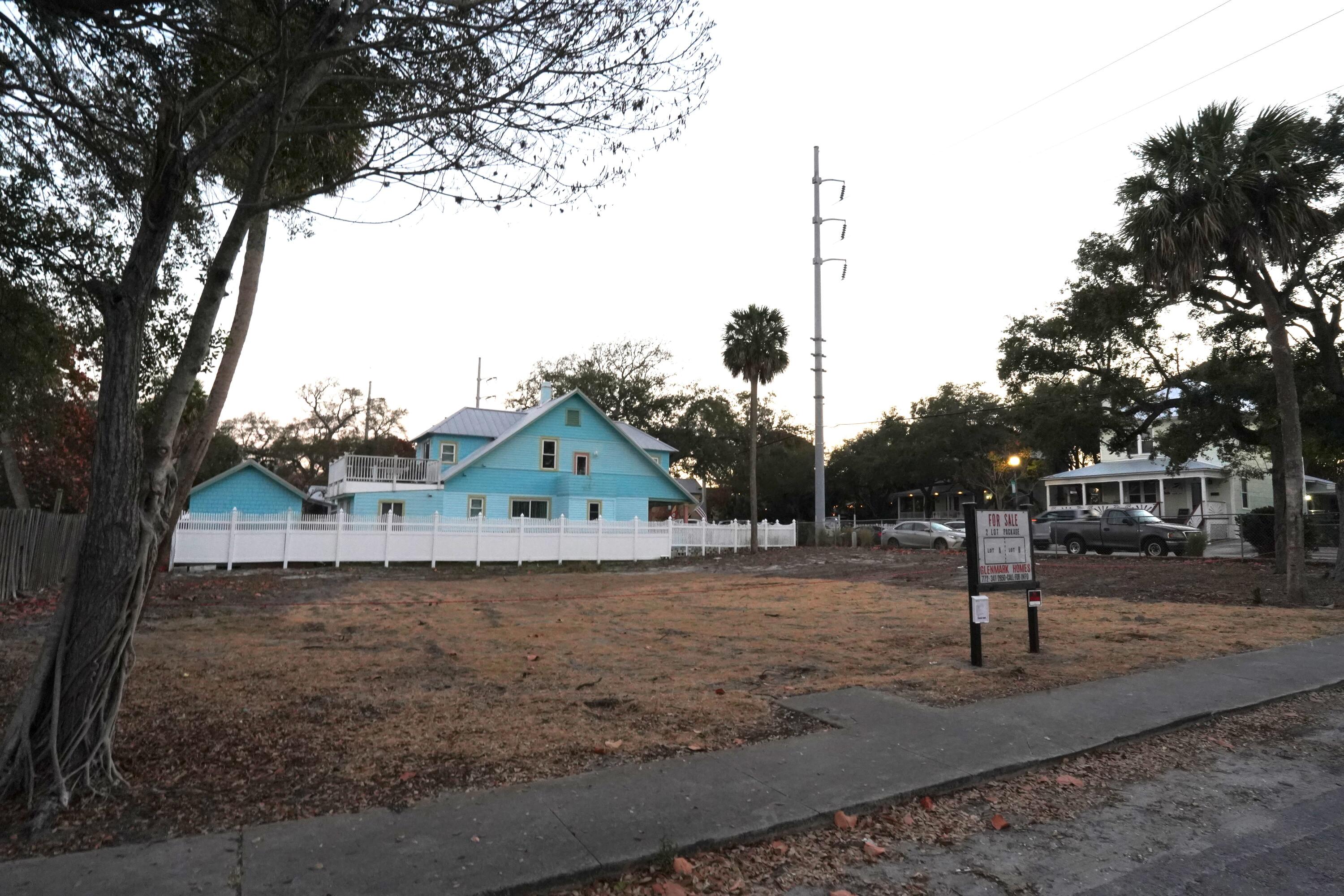 ASSESSOR'S MAP OF N PART OF FORT PIERCE - Land