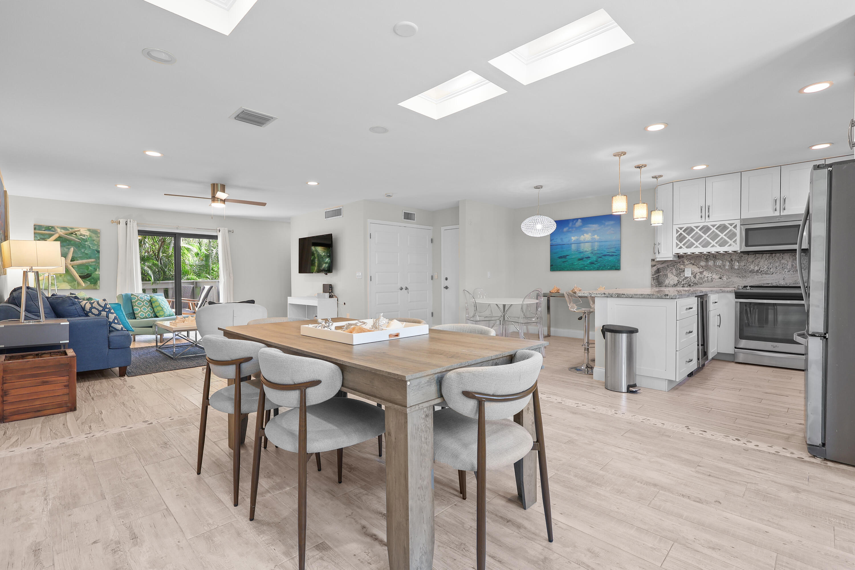 JARDIN DEL MAR CONDO - Residential Lease