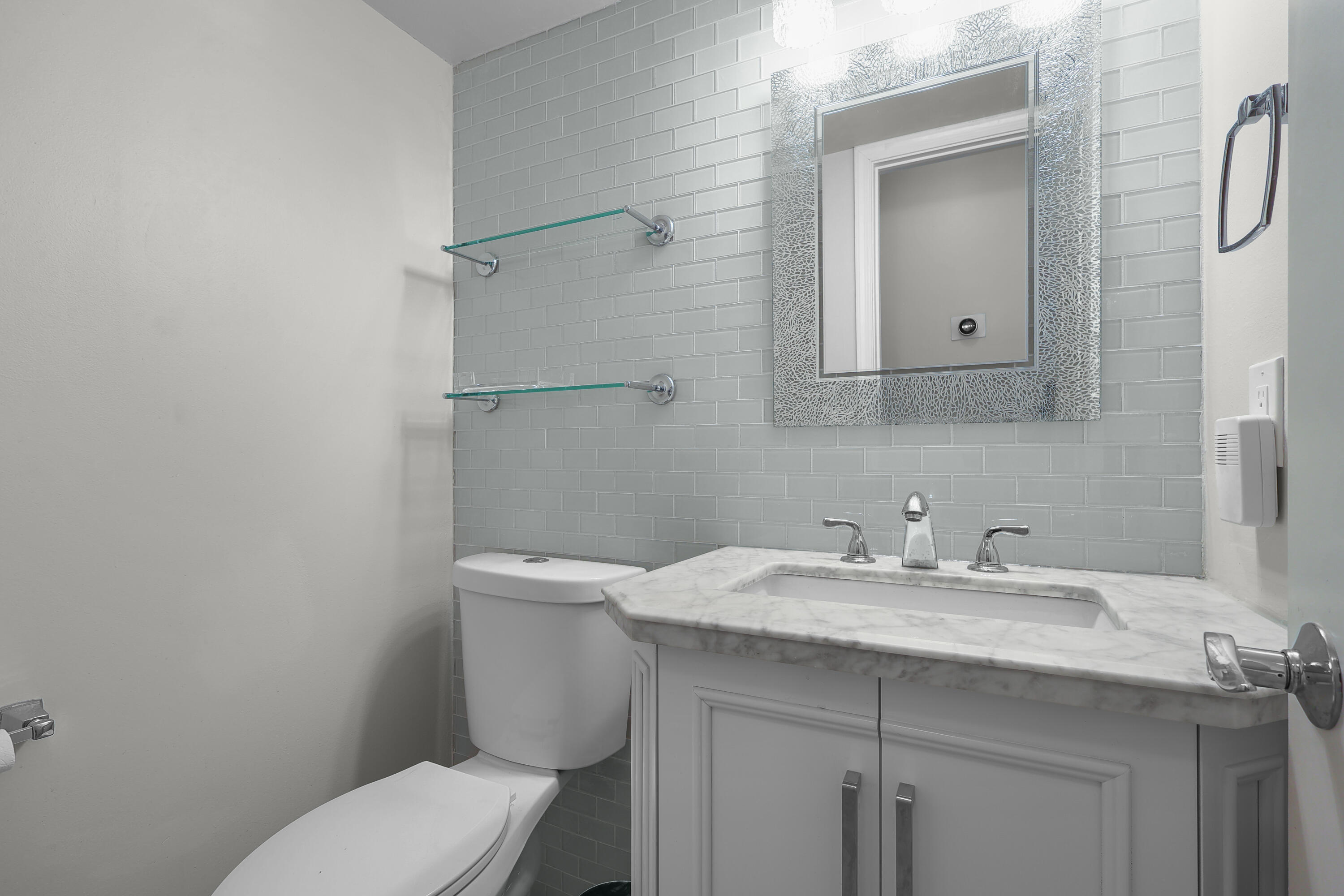 JARDIN DEL MAR CONDO - Residential Lease