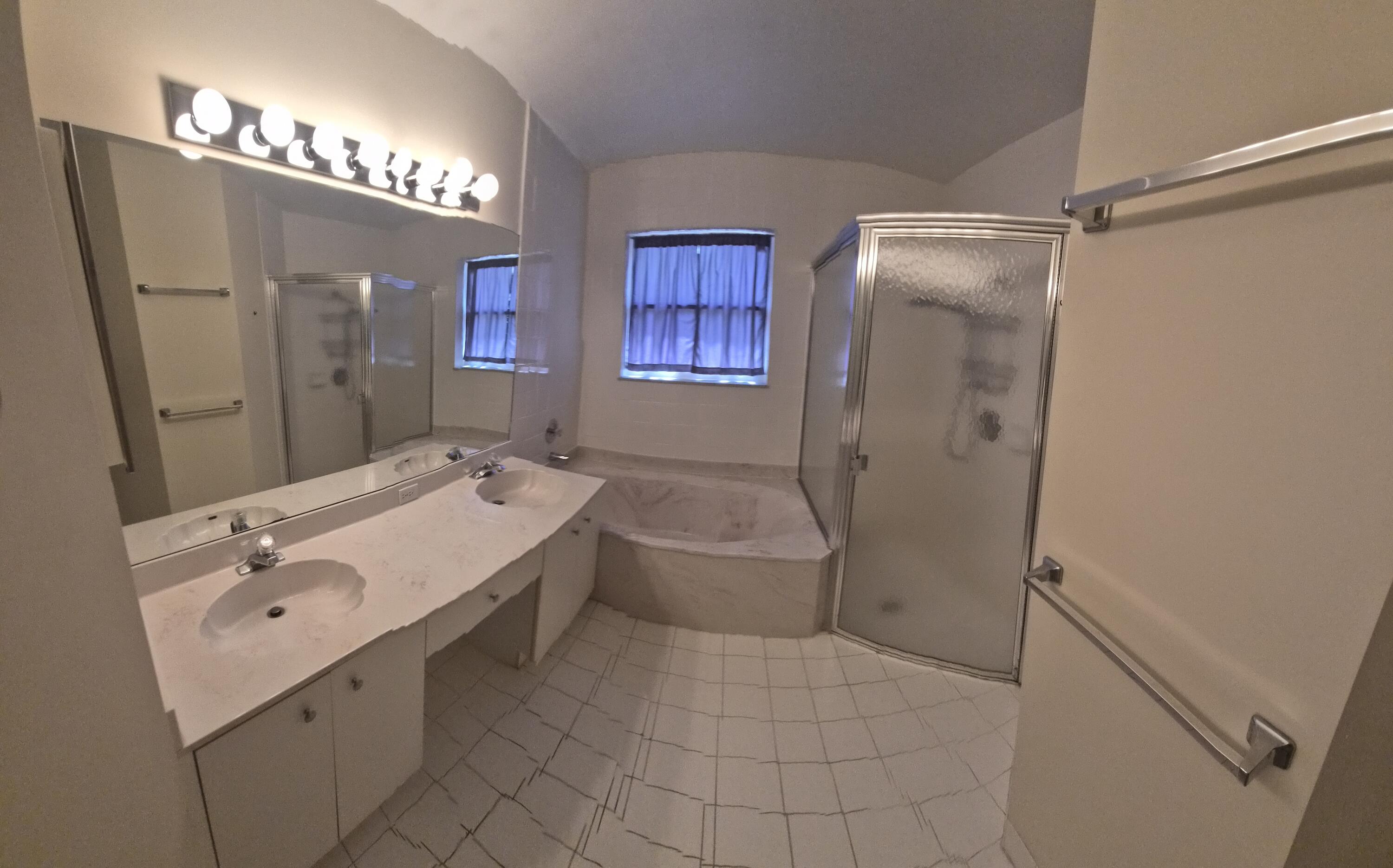LAKES OF NEWPORT II - Residential Lease