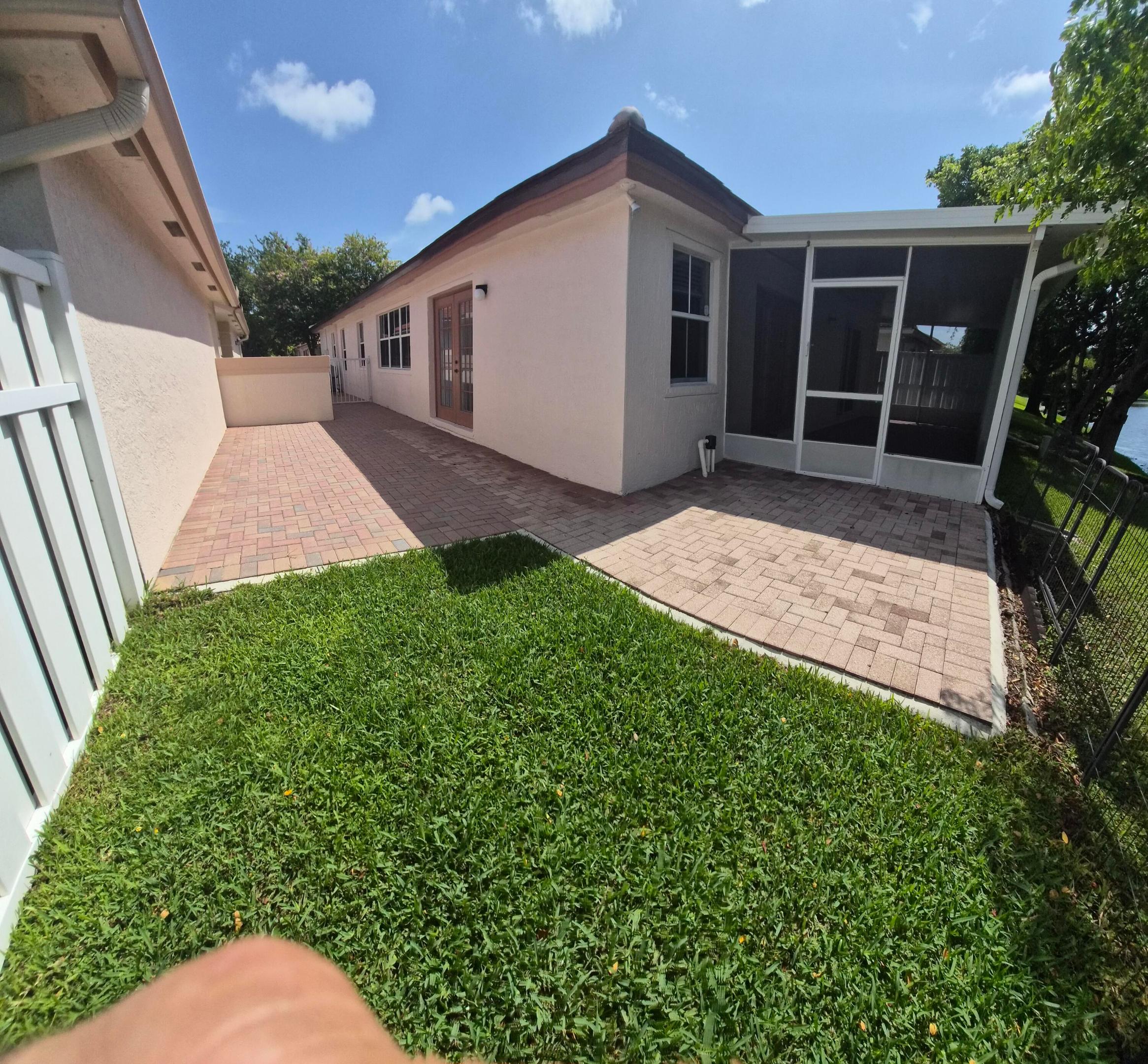 LAKES OF NEWPORT II - Residential Lease