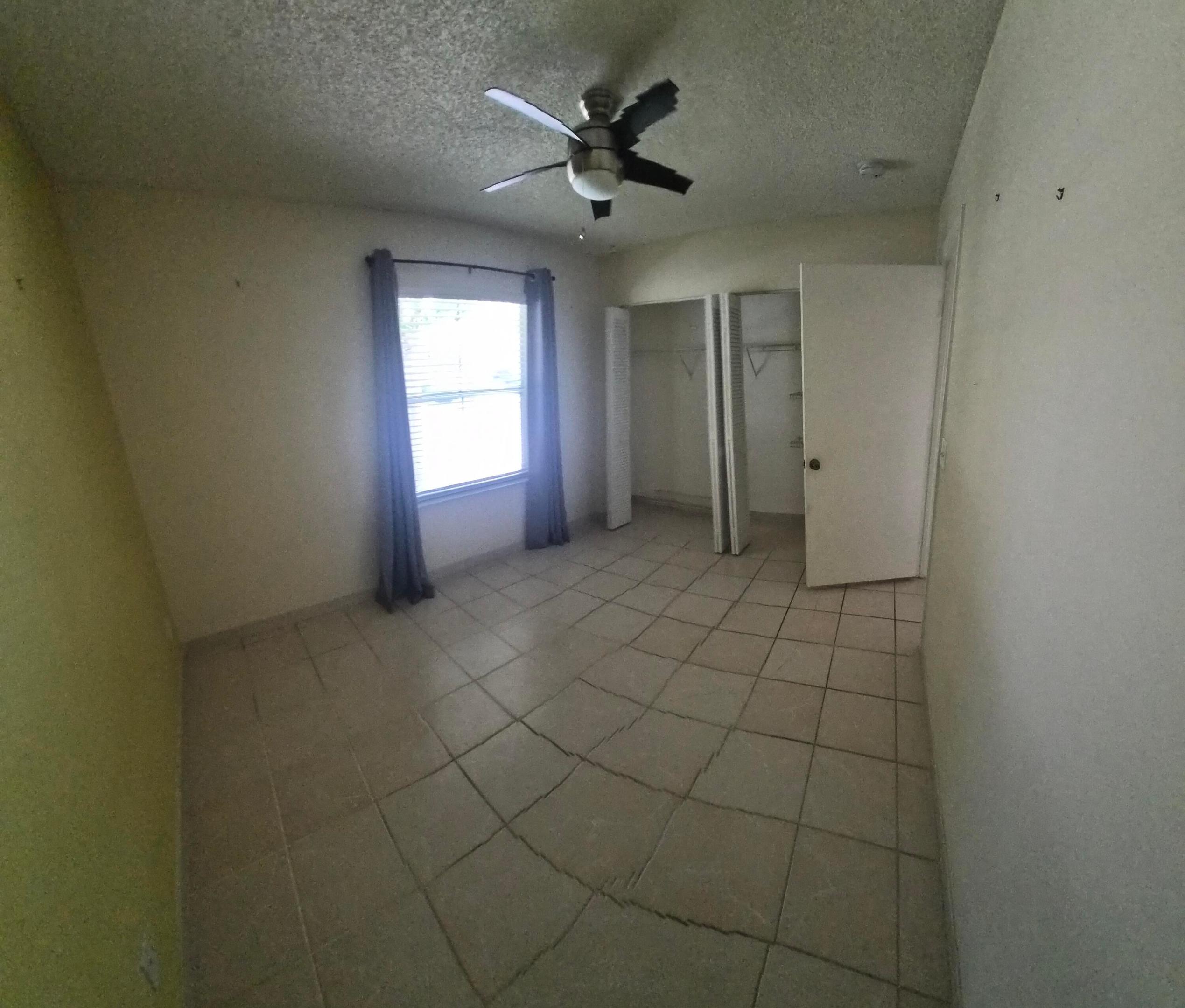 LAKES OF NEWPORT II - Residential Lease