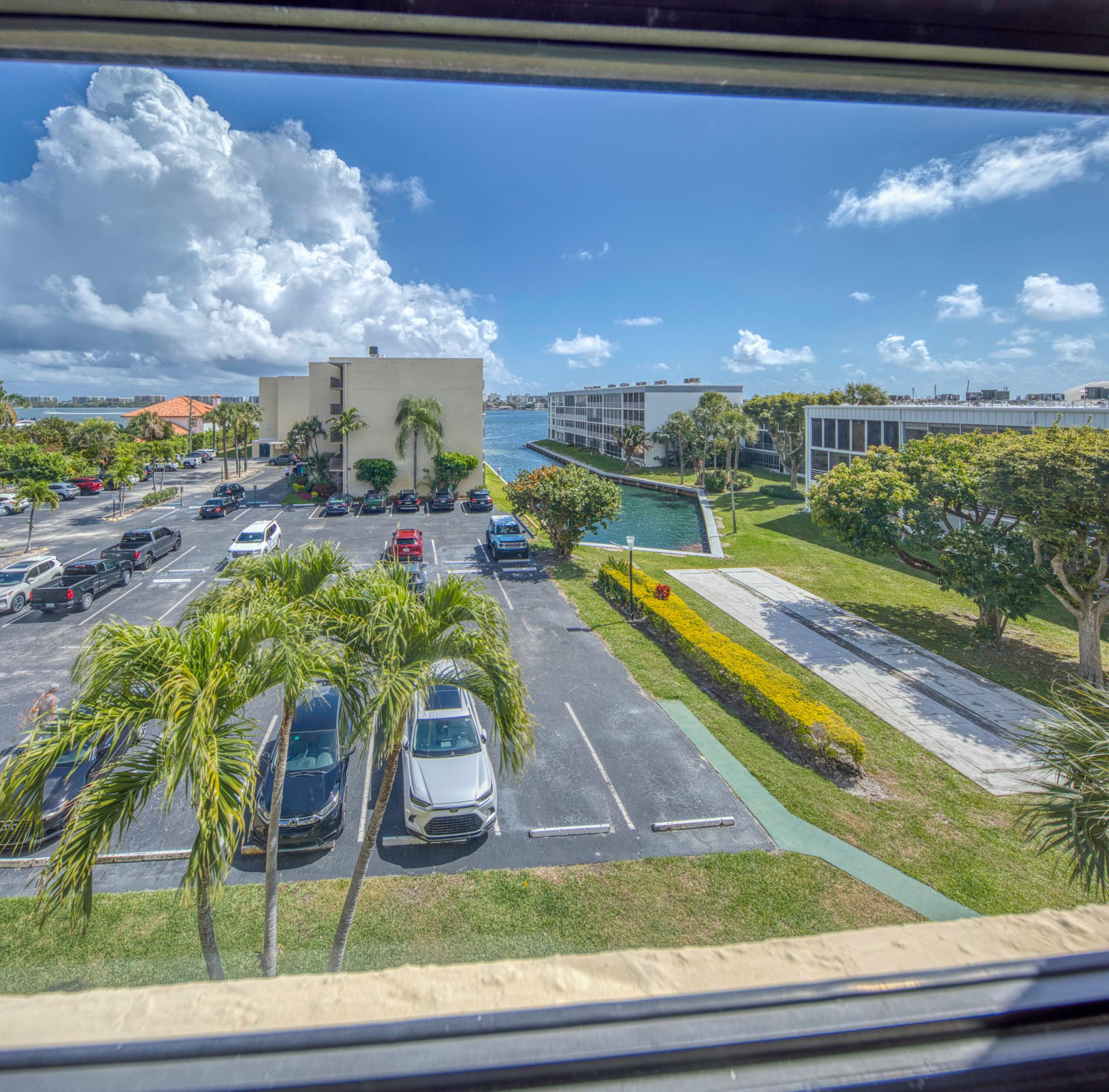 HIDDEN HARBOUR OF THE PALM BEACHES COND DECL FILED - Residential